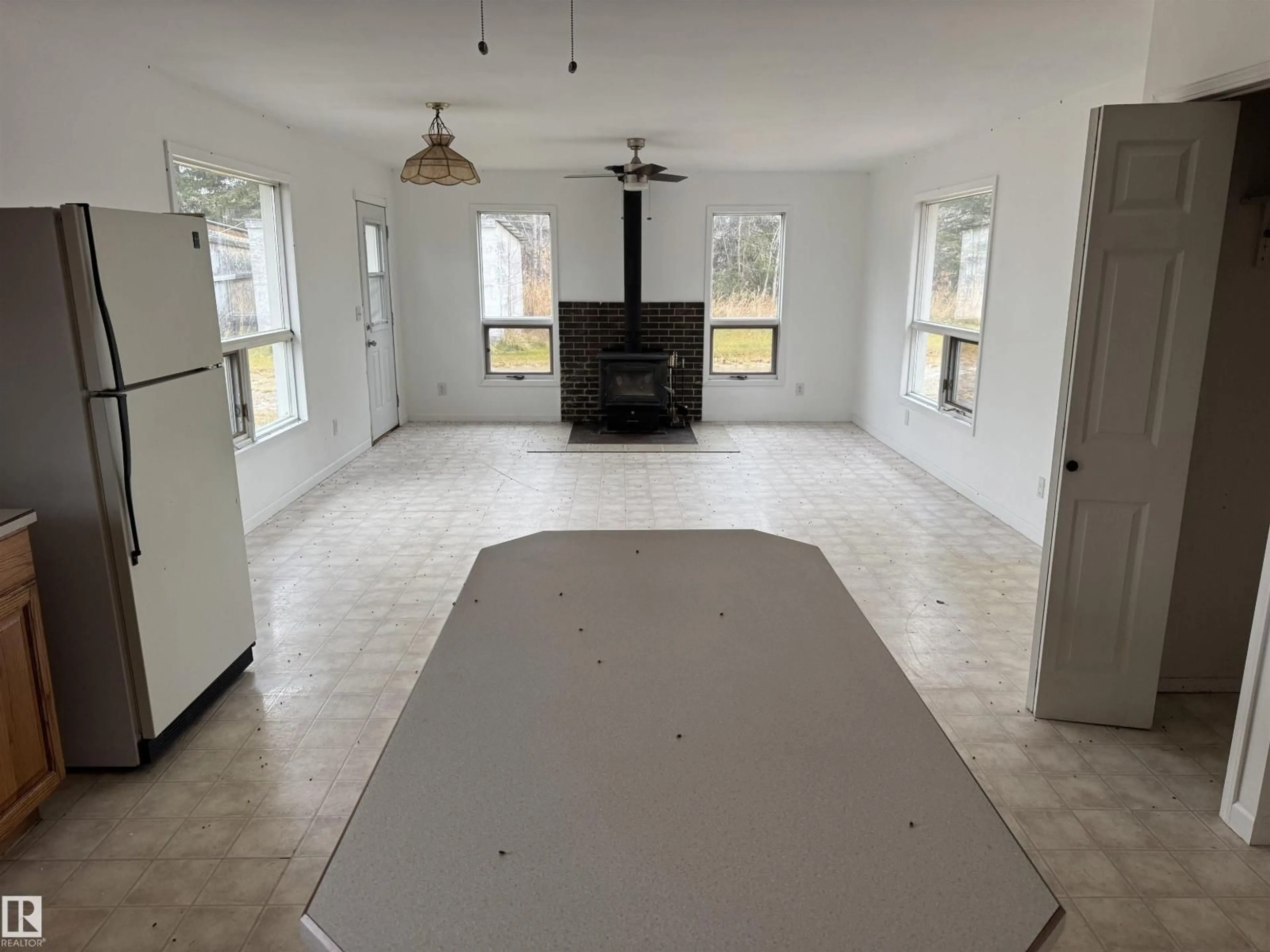 A pic of a room for 418 HWY 13 W, Alder Flats Alberta T0C0A0