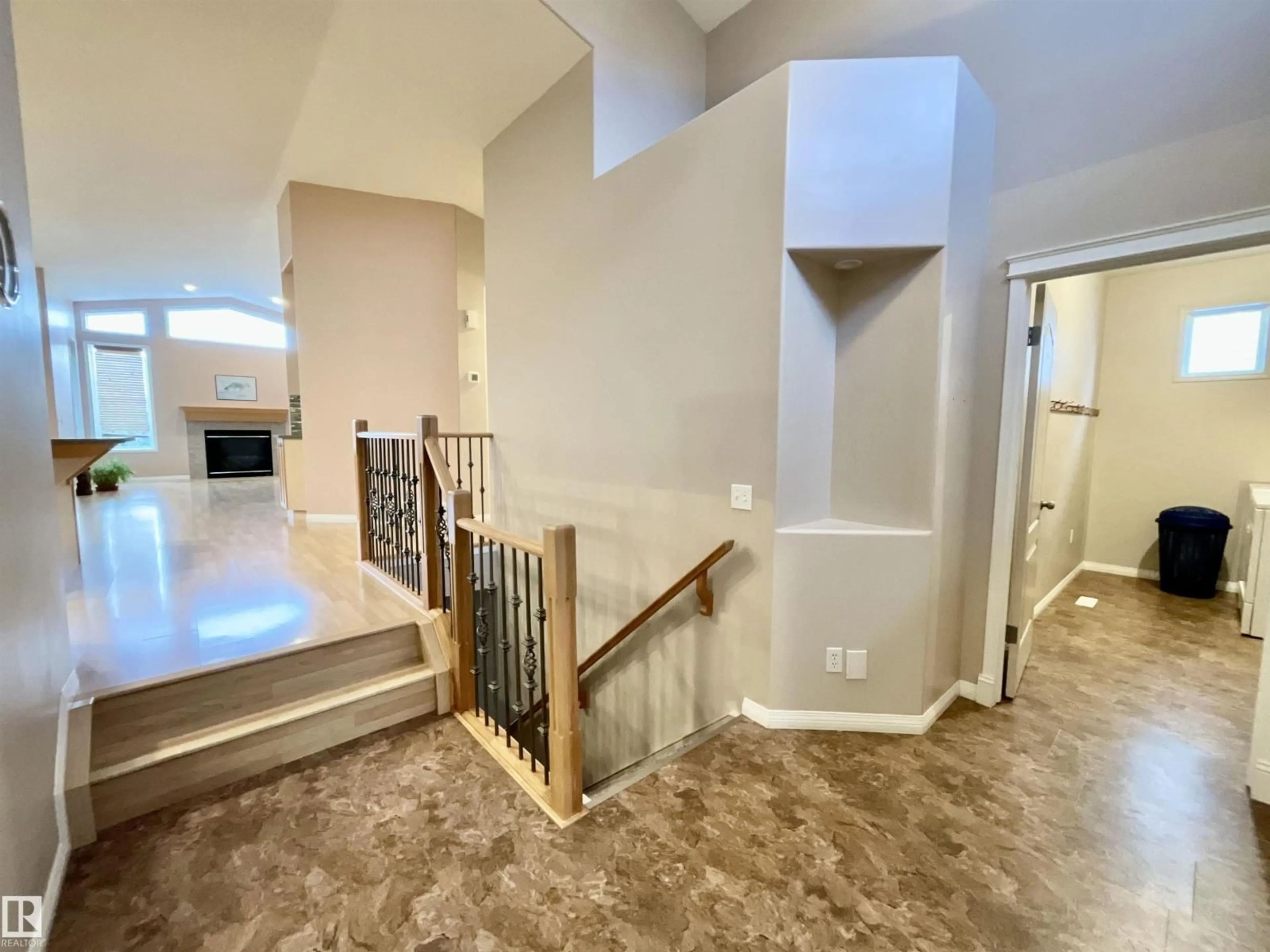 Unknown for 1248 ORMSBY LN, Edmonton Alberta T5T6R2