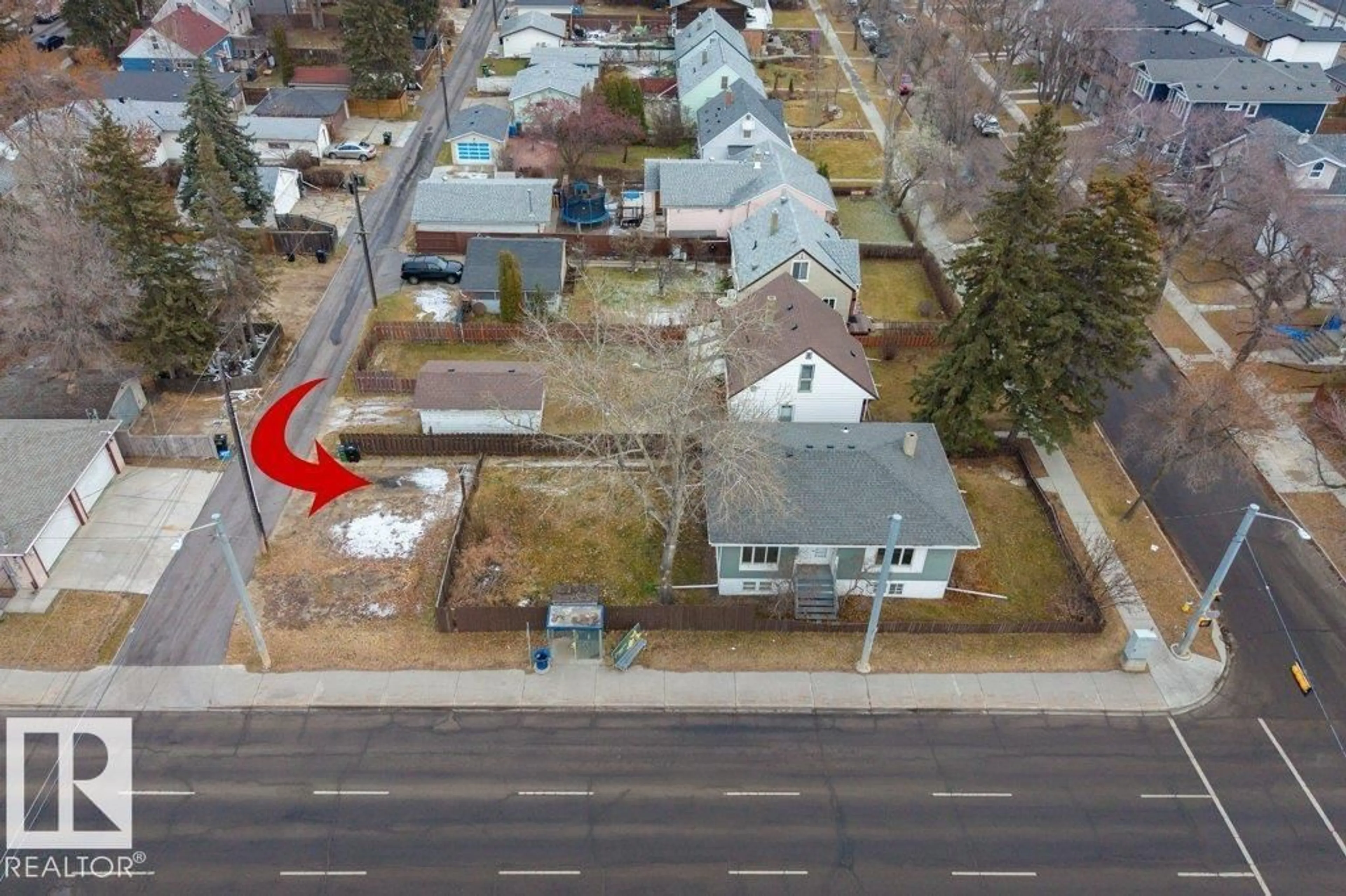 A pic from outside/outdoor area/front of a property/back of a property/a pic from drone, street for 6507 109 ST, Edmonton Alberta T6H3B5