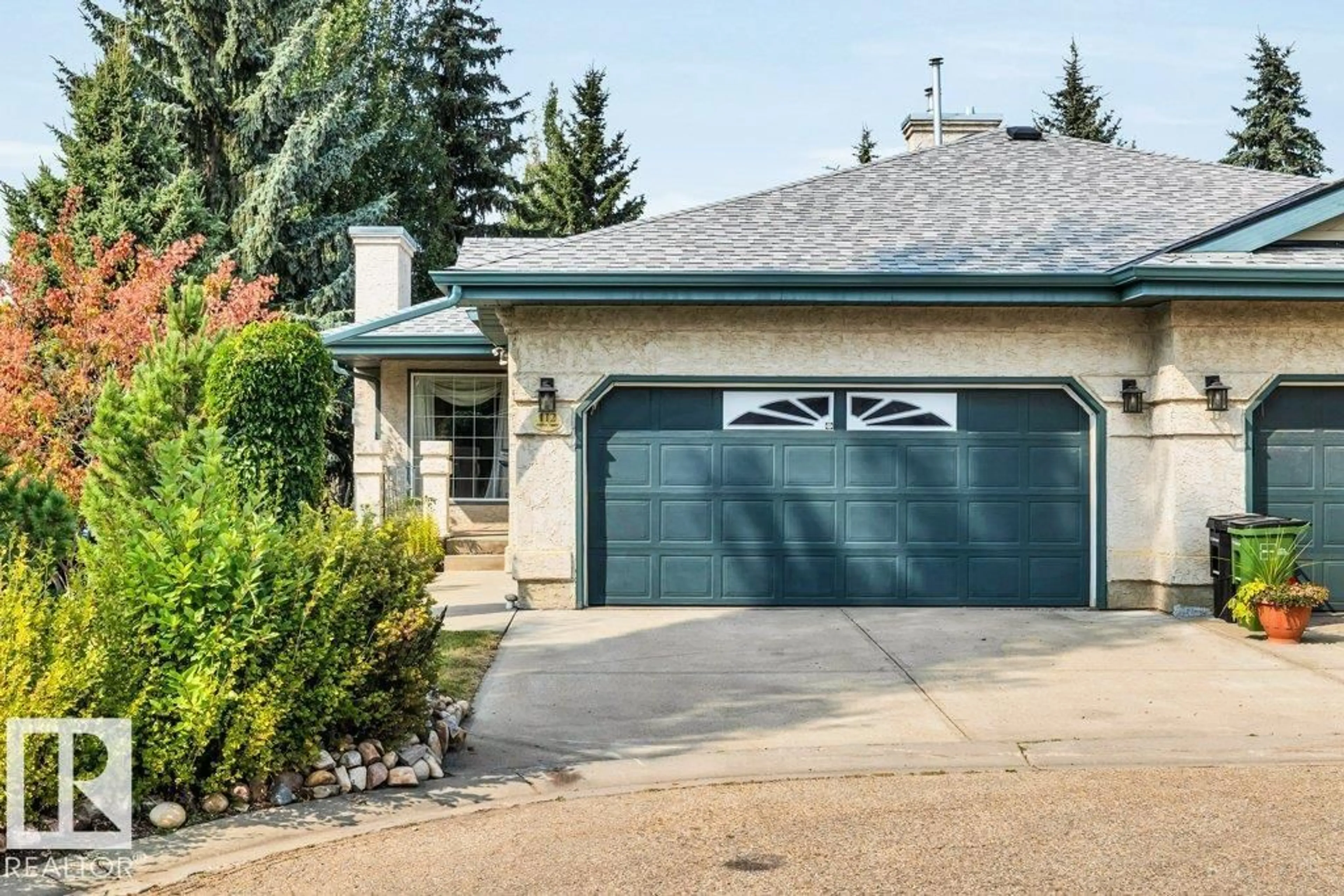 Home with vinyl exterior material, street for 112 HADDOW CL, Edmonton Alberta T6R2P8