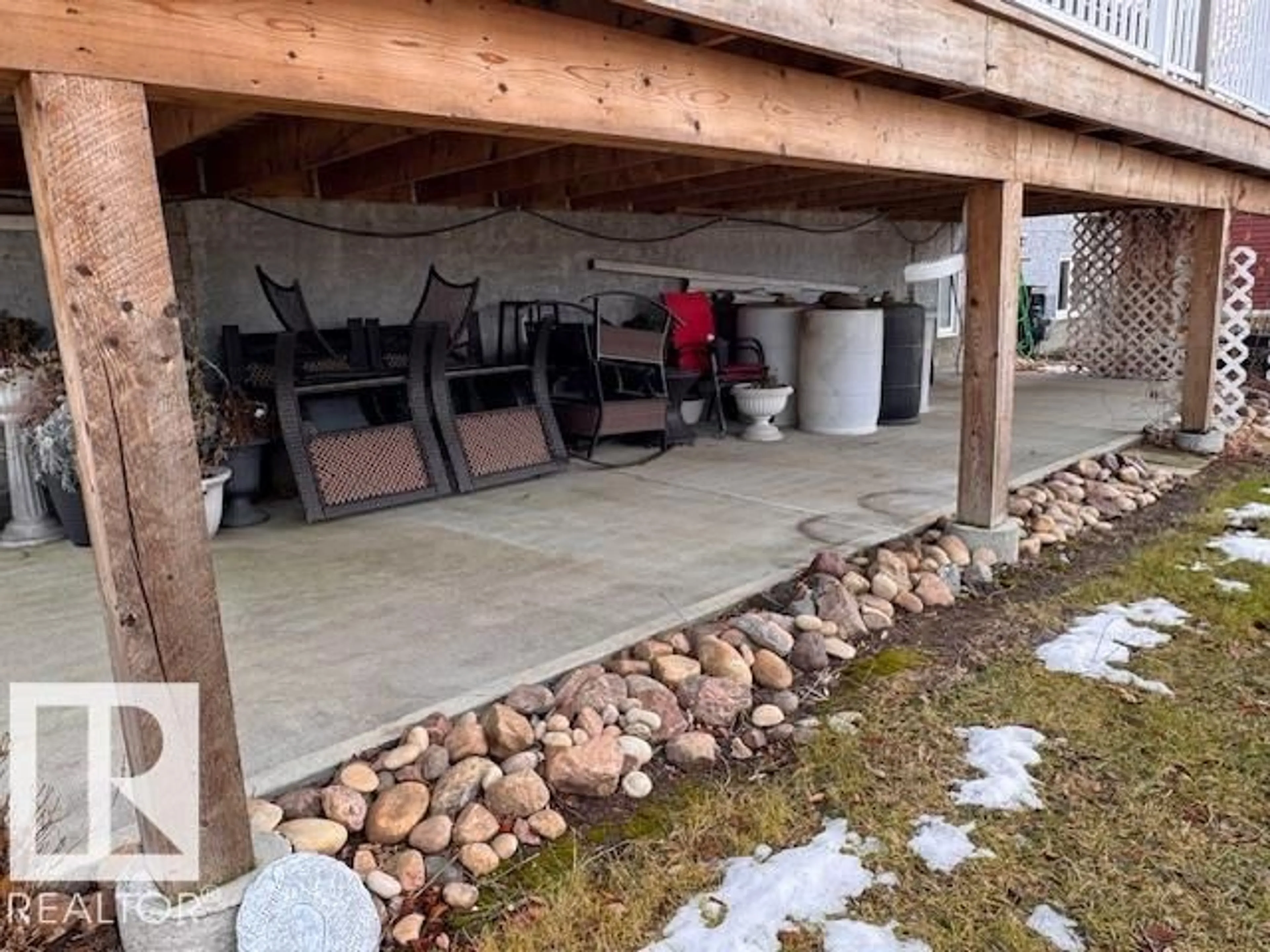 Patio, unknown for 5110 49 ST, Neerlandia Alberta T0G1R0