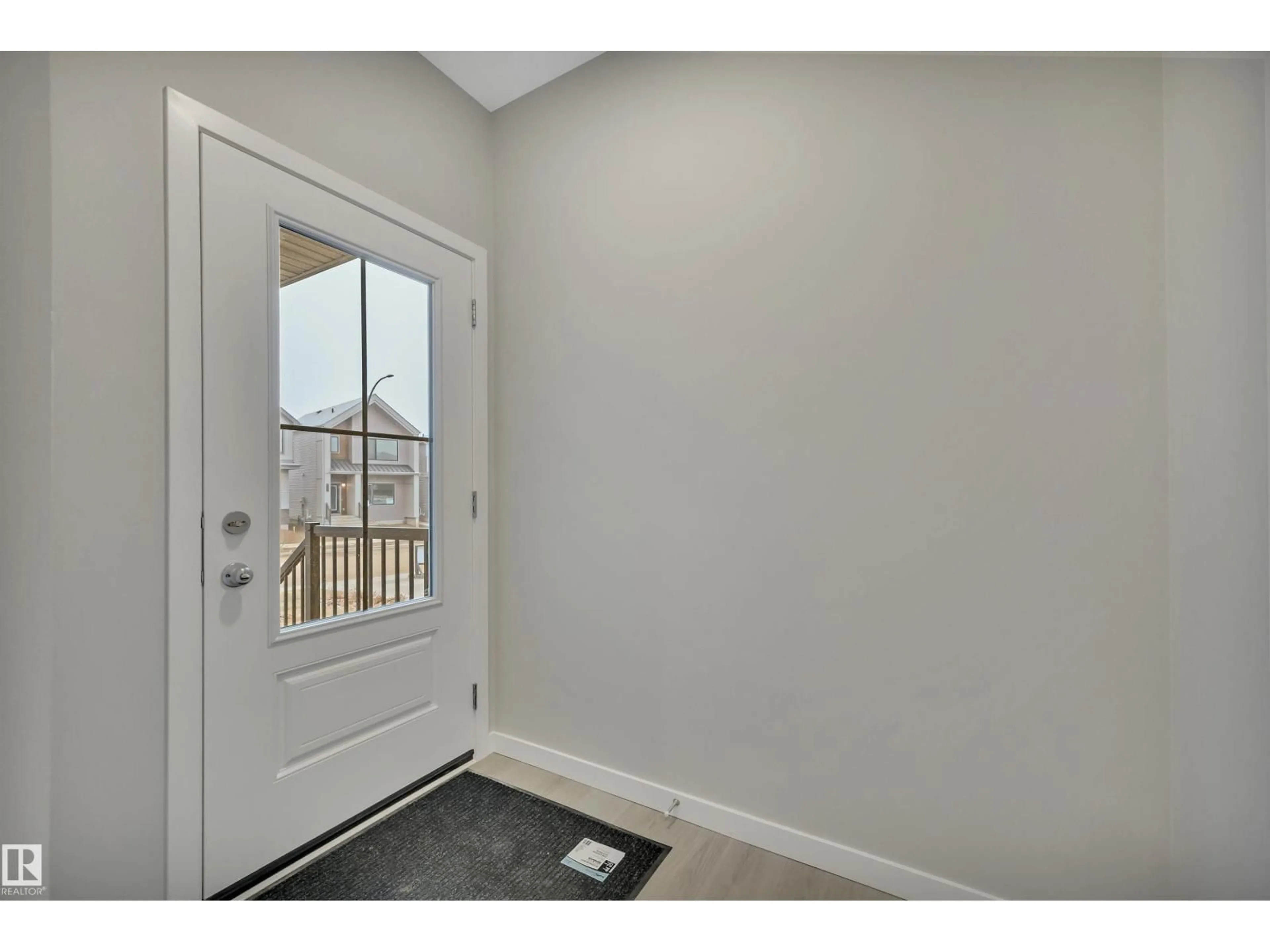 Indoor entryway for NW - 9100 ELVES LO, Edmonton Alberta T6M3G2