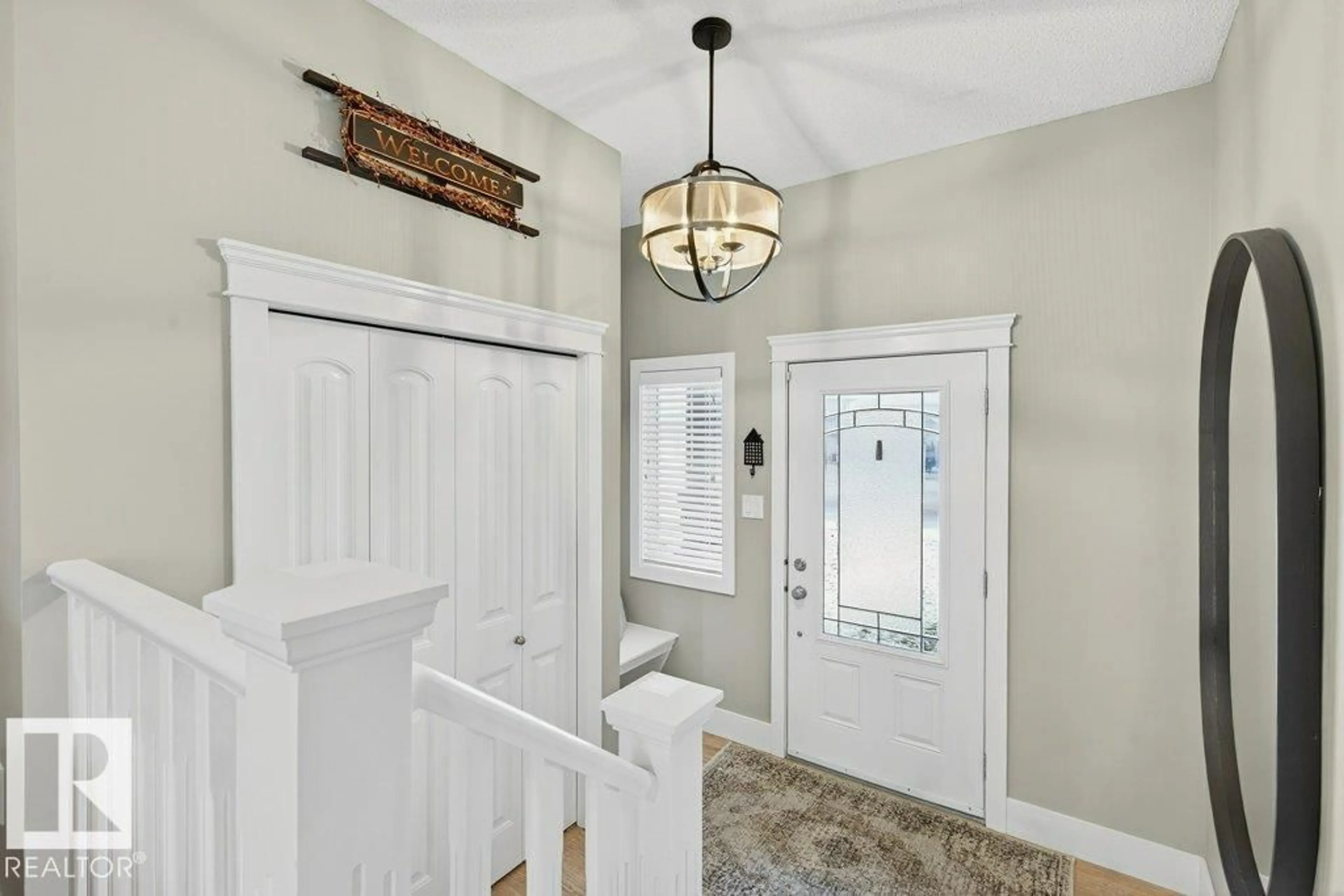 Indoor entryway for 68 RAVINE DR, Devon Alberta T9G0A2