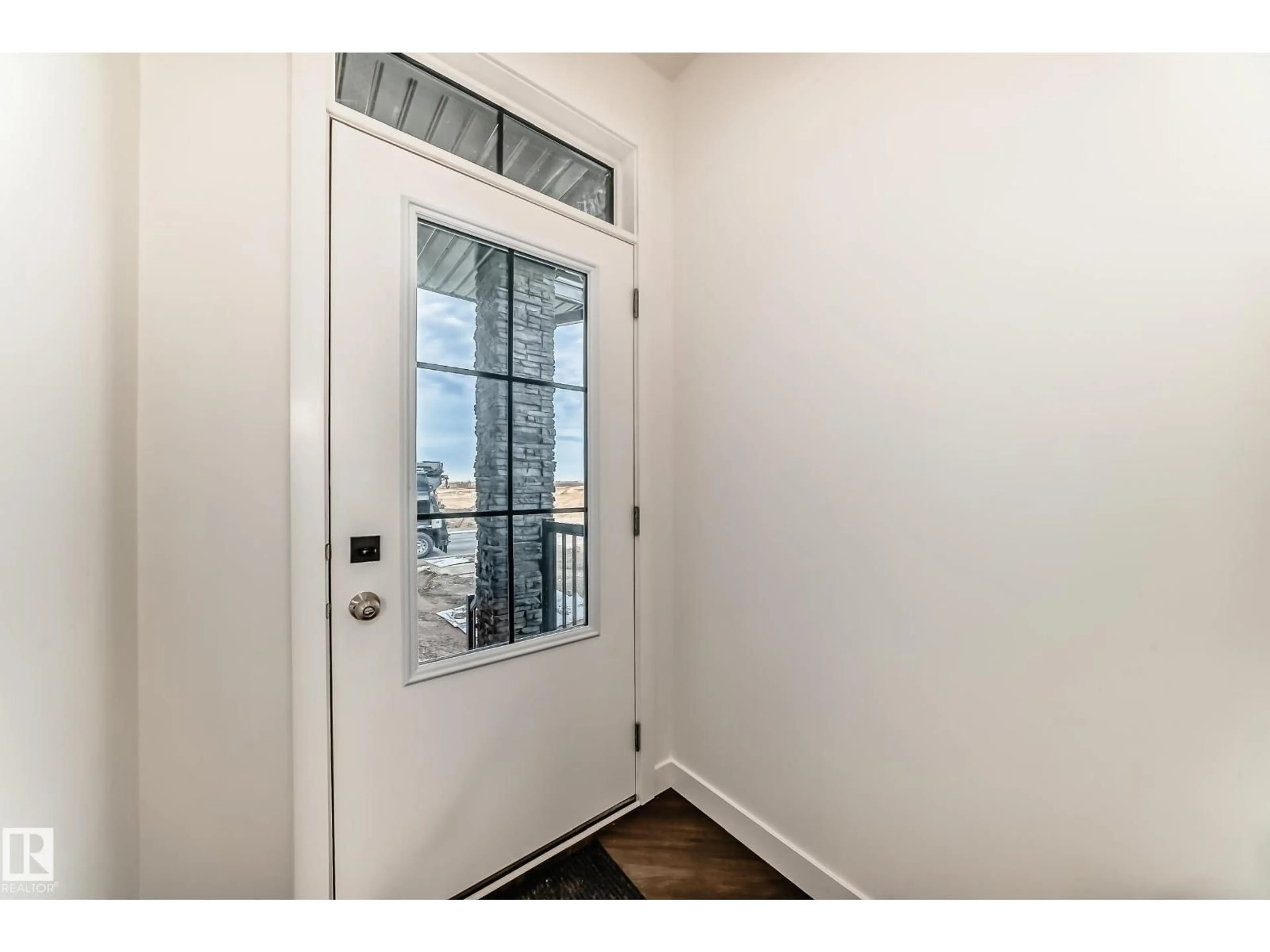 Indoor entryway for 33 CHARTRES CL, St. Albert Alberta T8T2C9