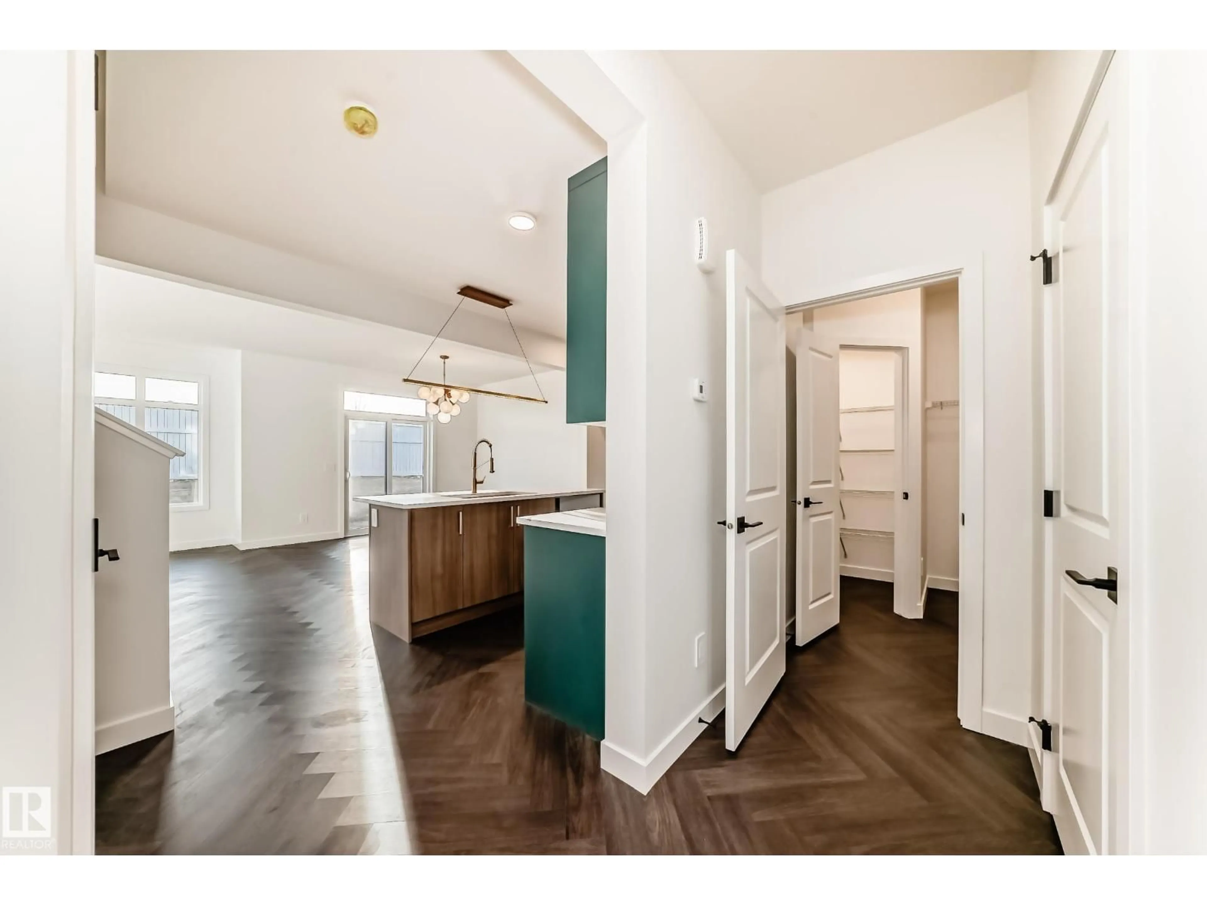 Open concept kitchen, unknown for 33 CHARTRES CL, St. Albert Alberta T8T2C9