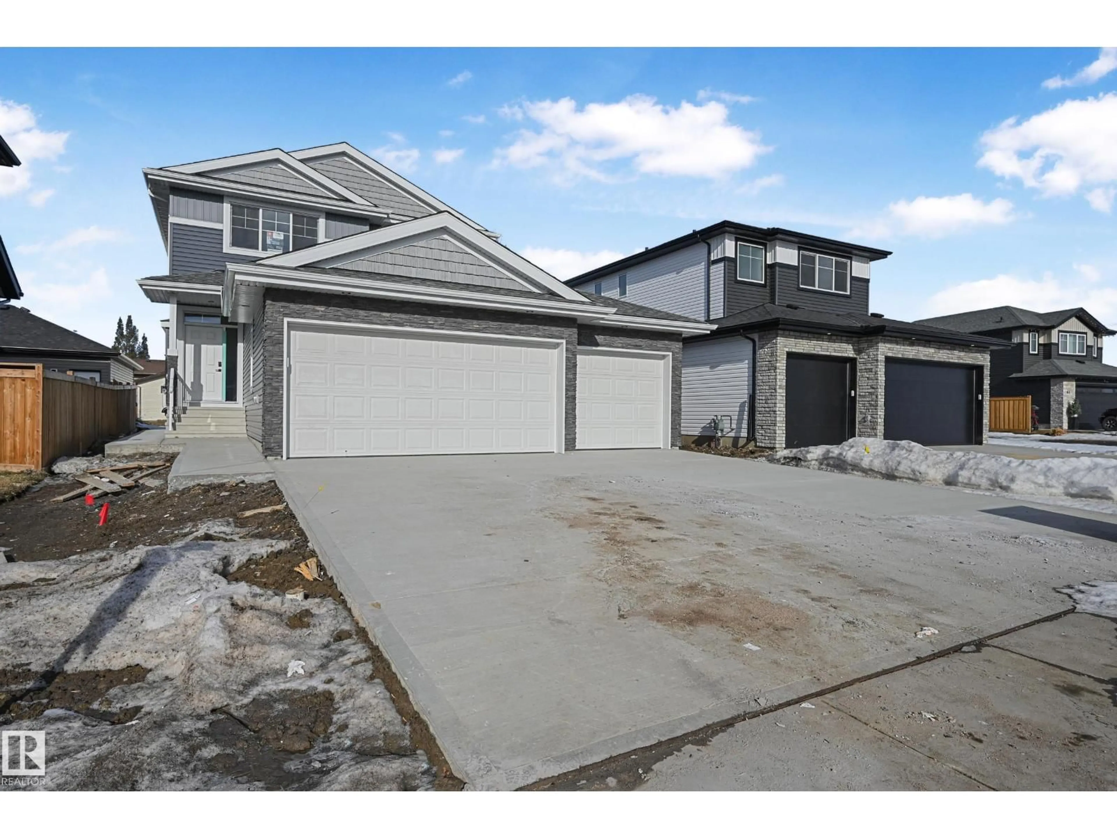 A pic from outside/outdoor area/front of a property/back of a property/a pic from drone, street for 76 MAPLE CR, Gibbons Alberta T0A1N0