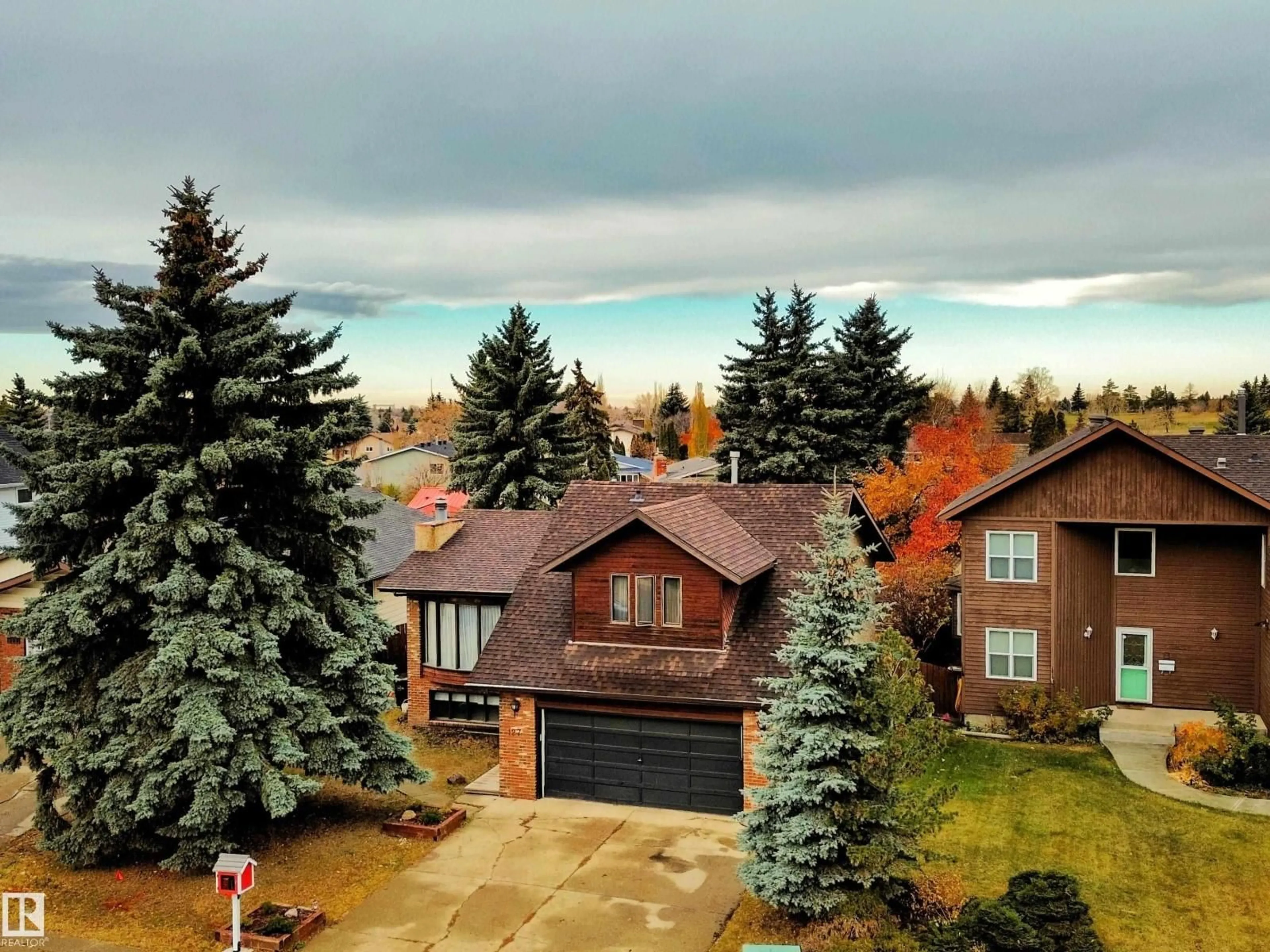 A pic from outside/outdoor area/front of a property/back of a property/a pic from drone, unknown for NW - 127 GRAND MEADOW CR, Edmonton Alberta T6L1X1