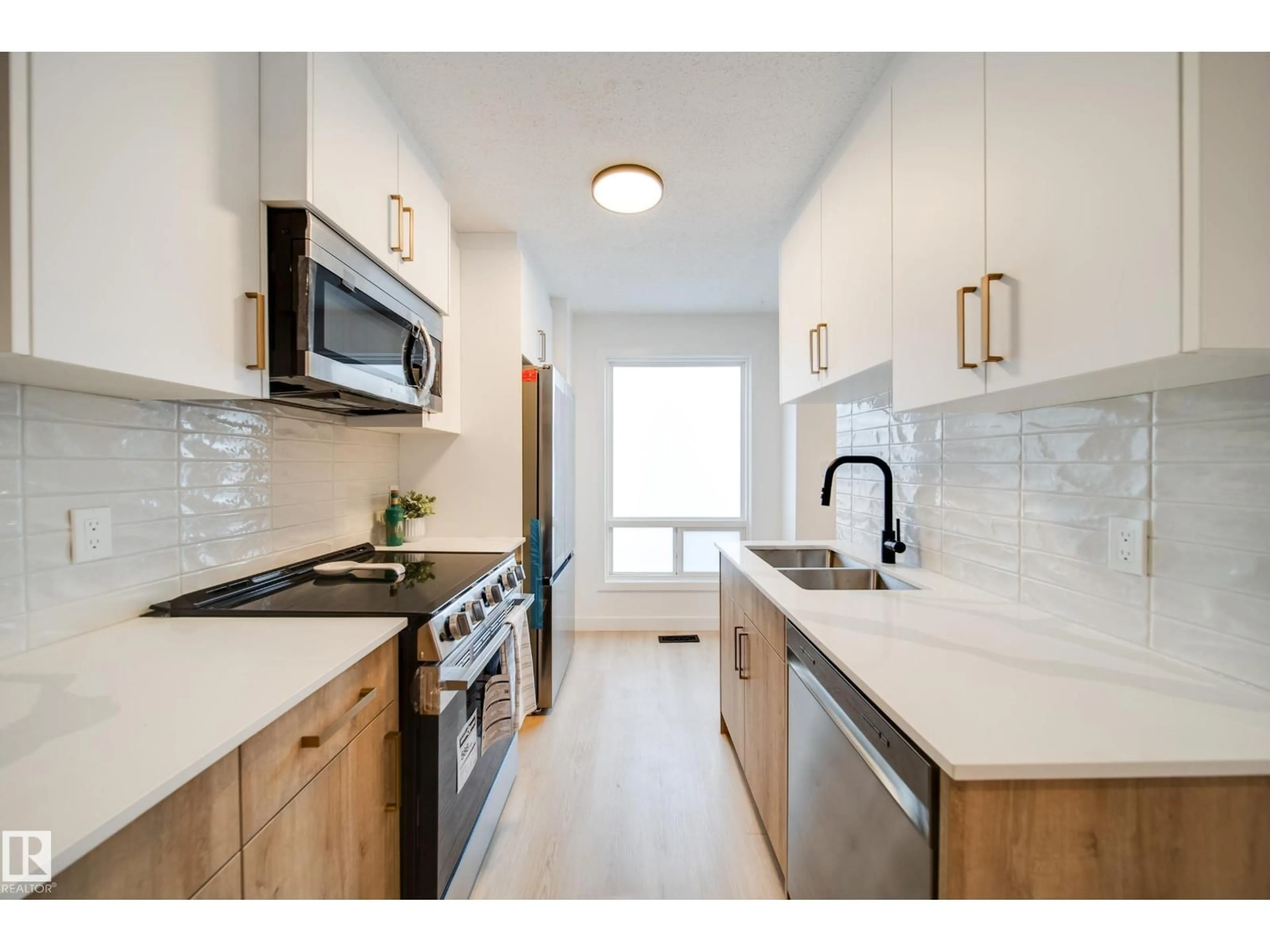 Unknown for 475 DUNLUCE RD, Edmonton Alberta T5X4R2