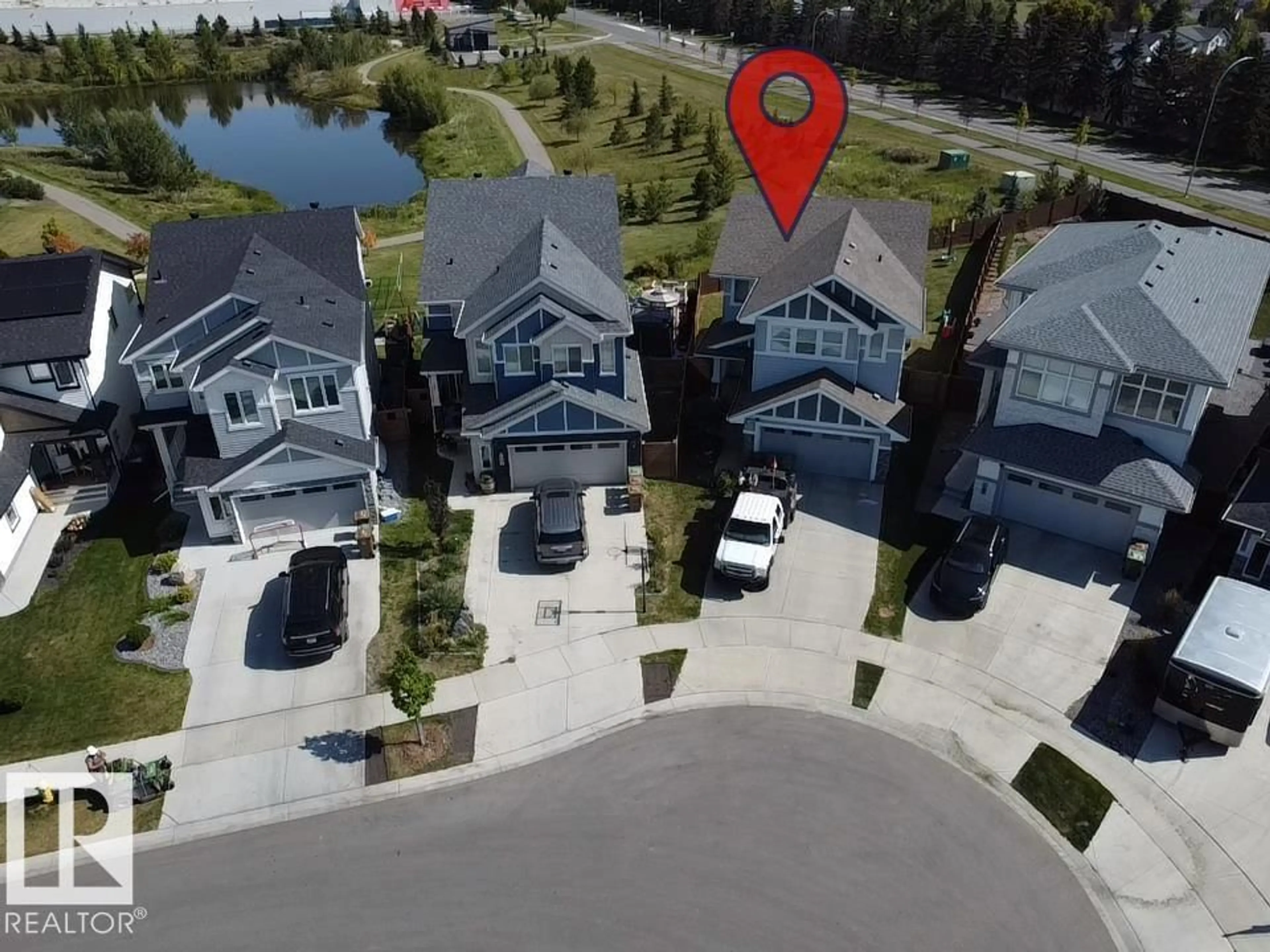 A pic from outside/outdoor area/front of a property/back of a property/a pic from drone, street for 71 JAMISON CR, St. Albert Alberta T8N7V3