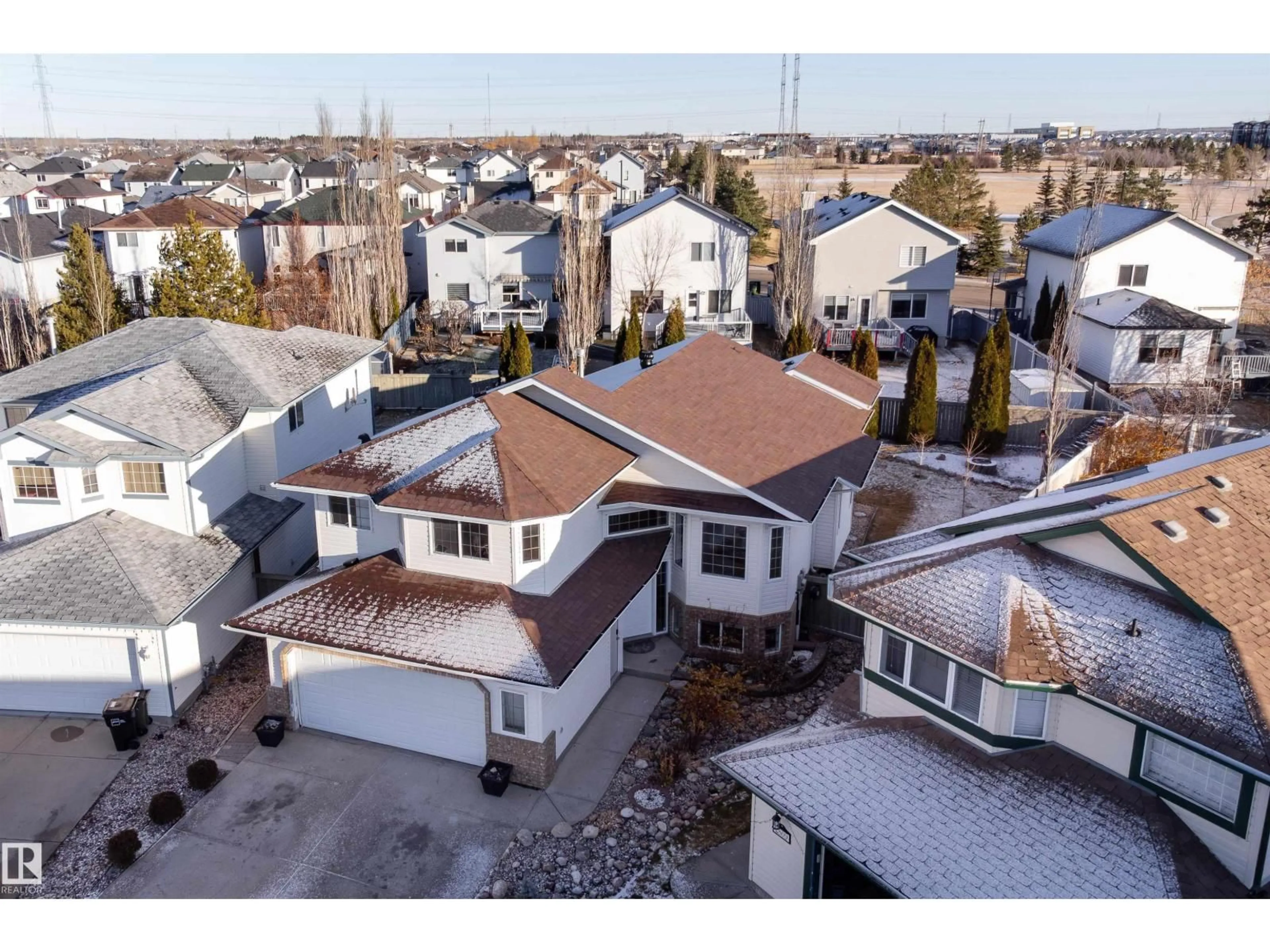 A pic from outside/outdoor area/front of a property/back of a property/a pic from drone, street for NW - 2813 32A ST, Edmonton Alberta T6T0M5
