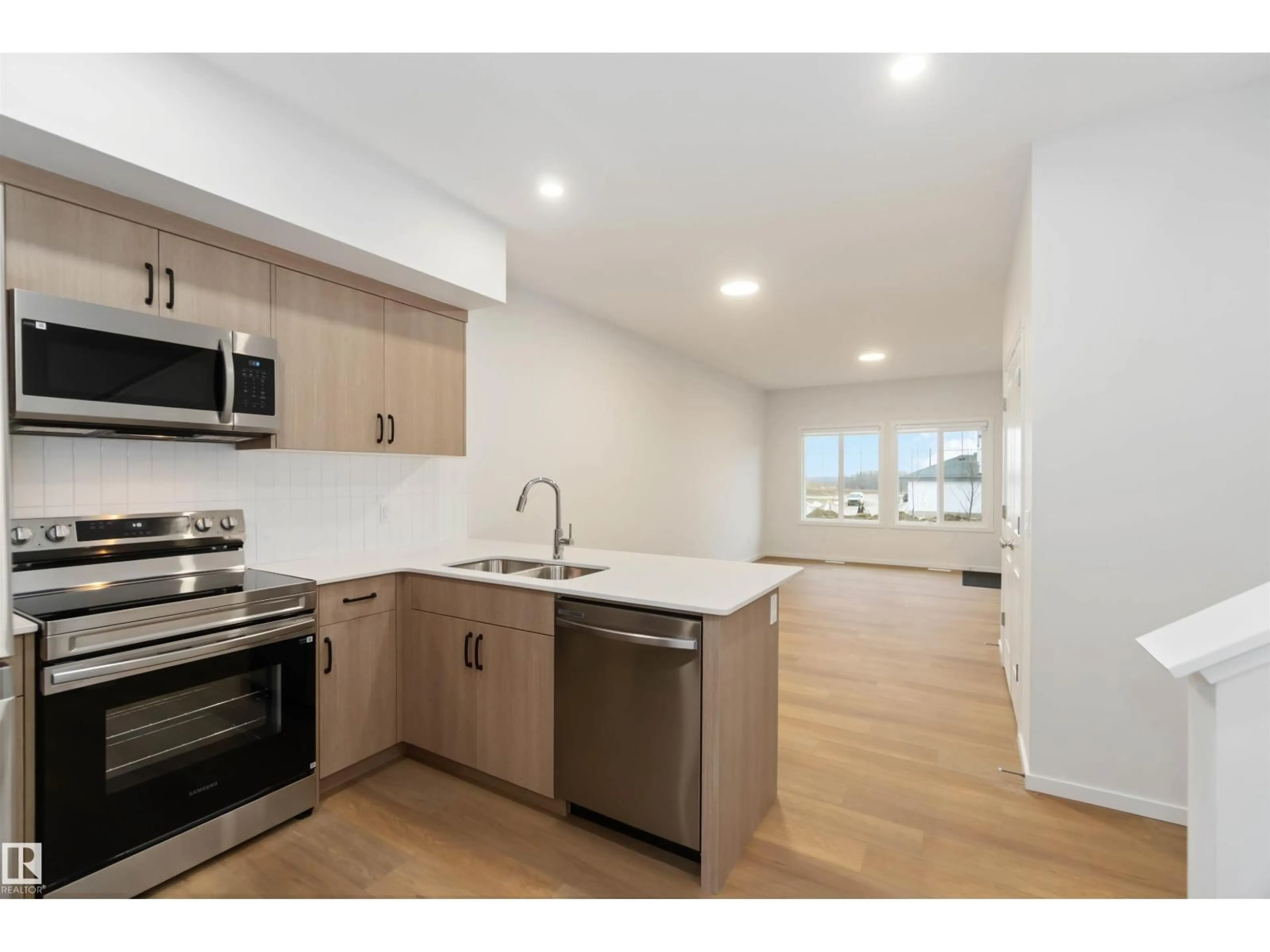 Open concept kitchen, unknown for 4275 KINGLET DR, Edmonton Alberta T5S0W1