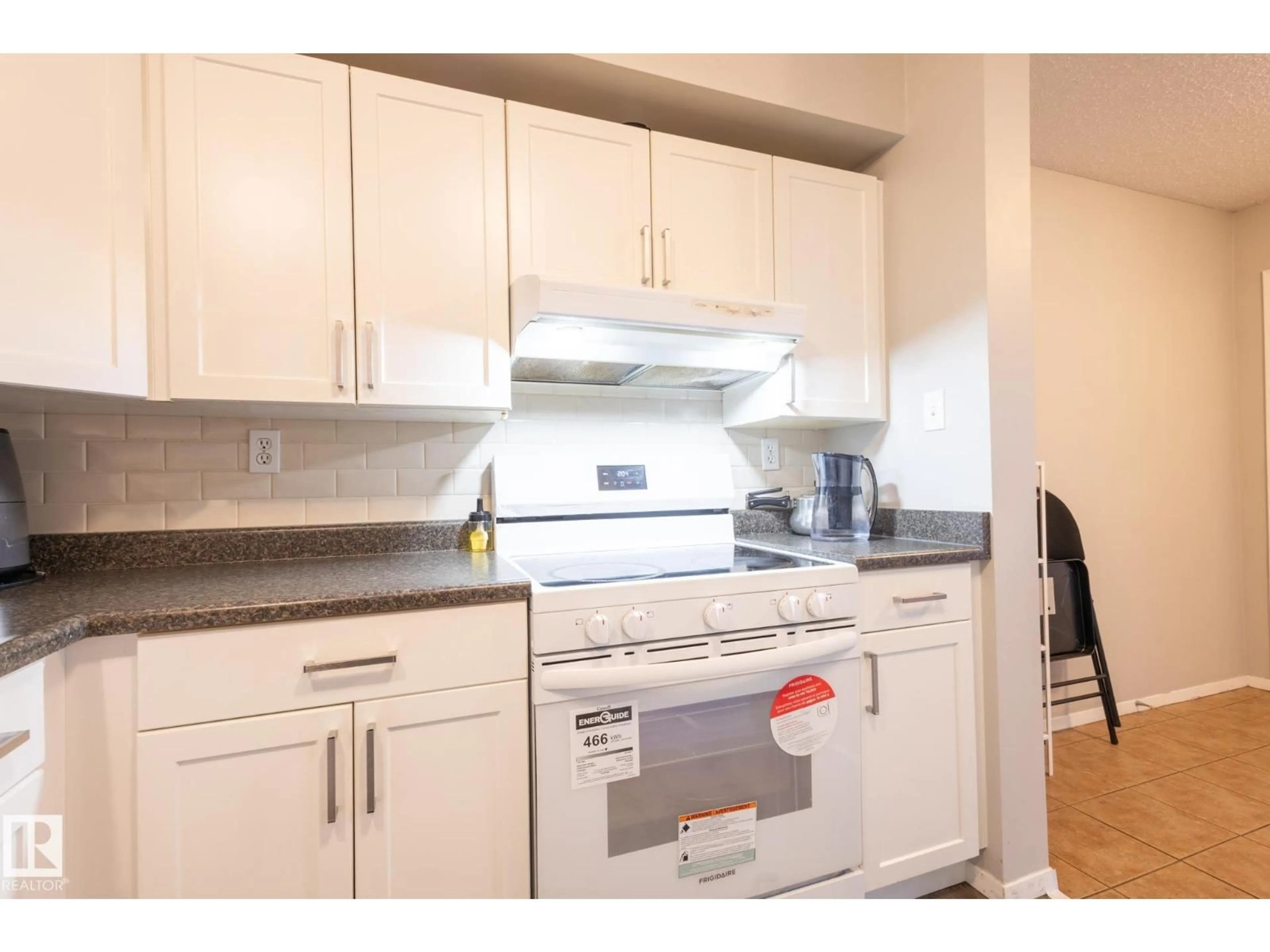 Standard kitchen, unknown for 3530 42 STREET, Edmonton Alberta T6L5A1