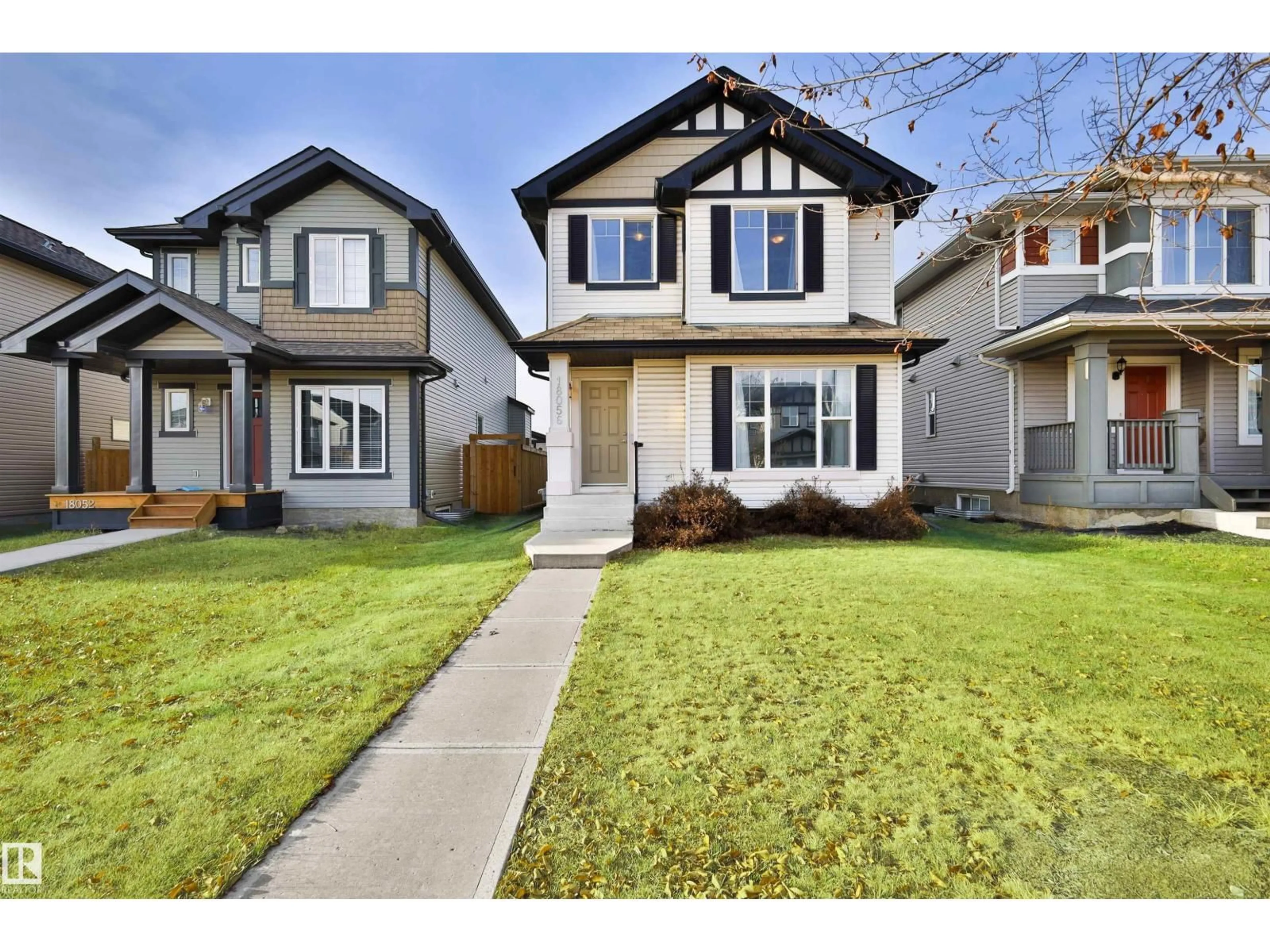 Home with vinyl exterior material, street for 18056 89 ST, Edmonton Alberta T5Z0J5