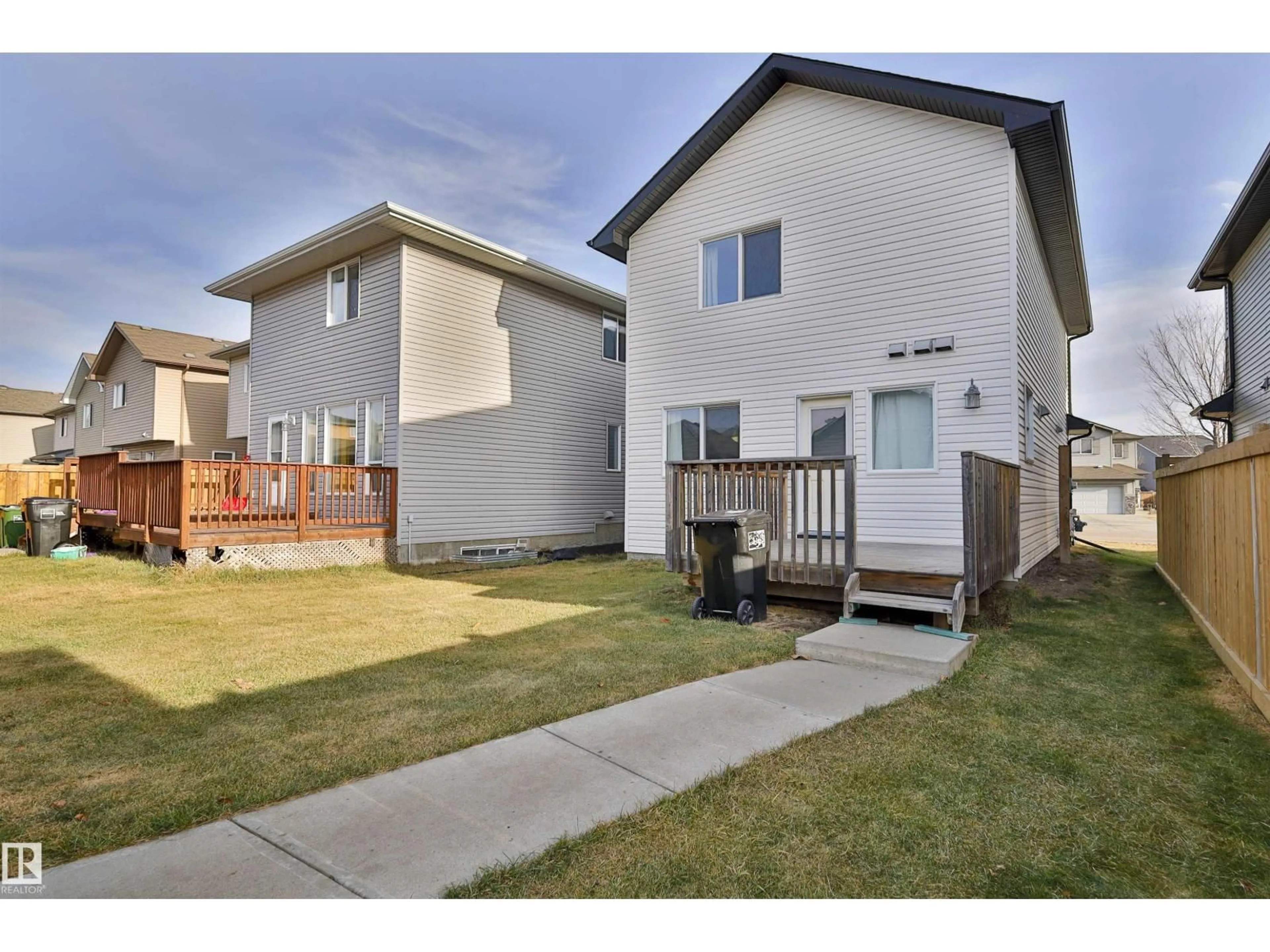 Unknown for 18056 89 ST, Edmonton Alberta T5Z0J5