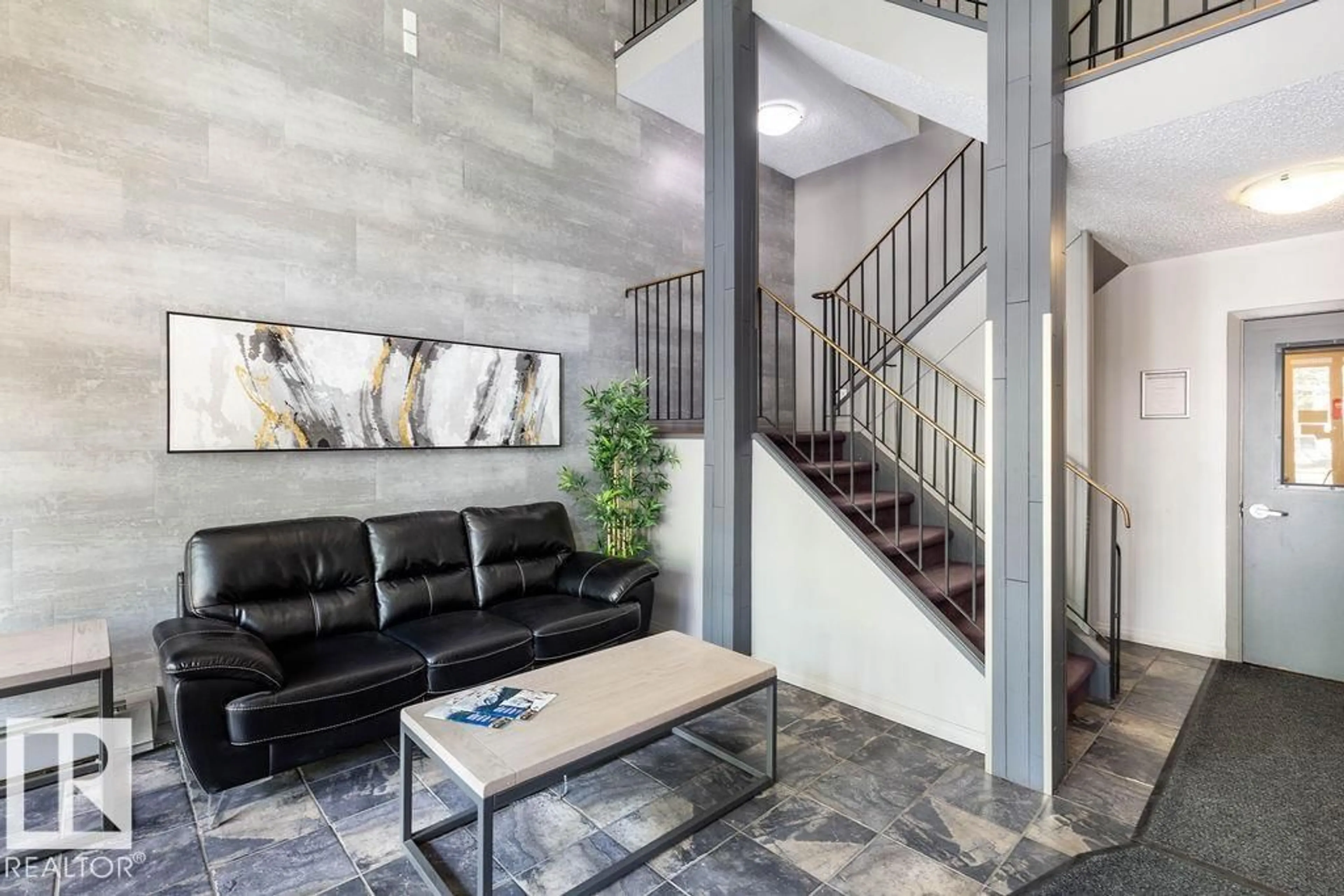 Lobby for #52 - 10208 113 ST, Edmonton Alberta T5K1P4