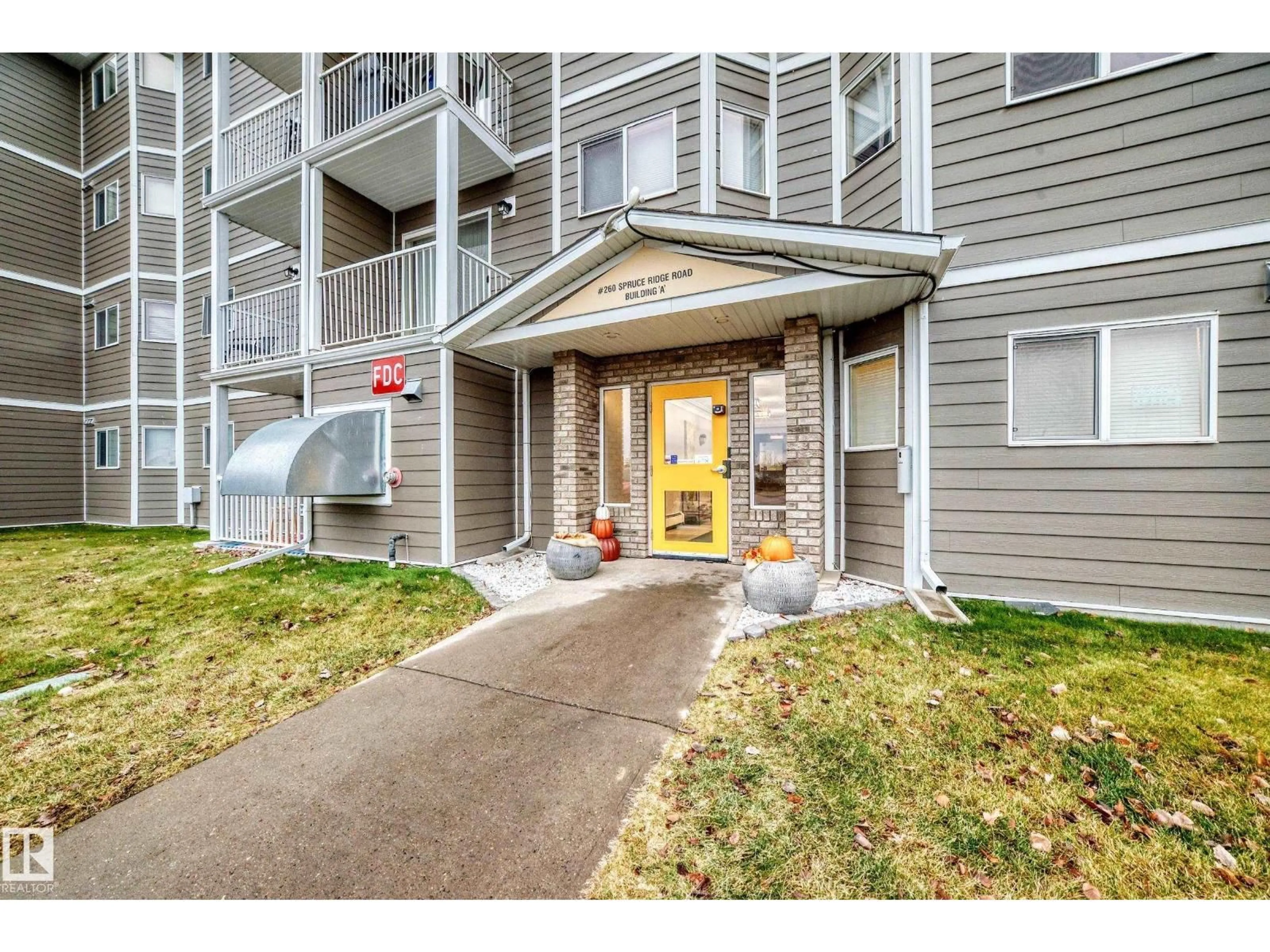 Indoor entryway for #301A - 260 SPRUCE RIDGE RD, Spruce Grove Alberta T7X0A3