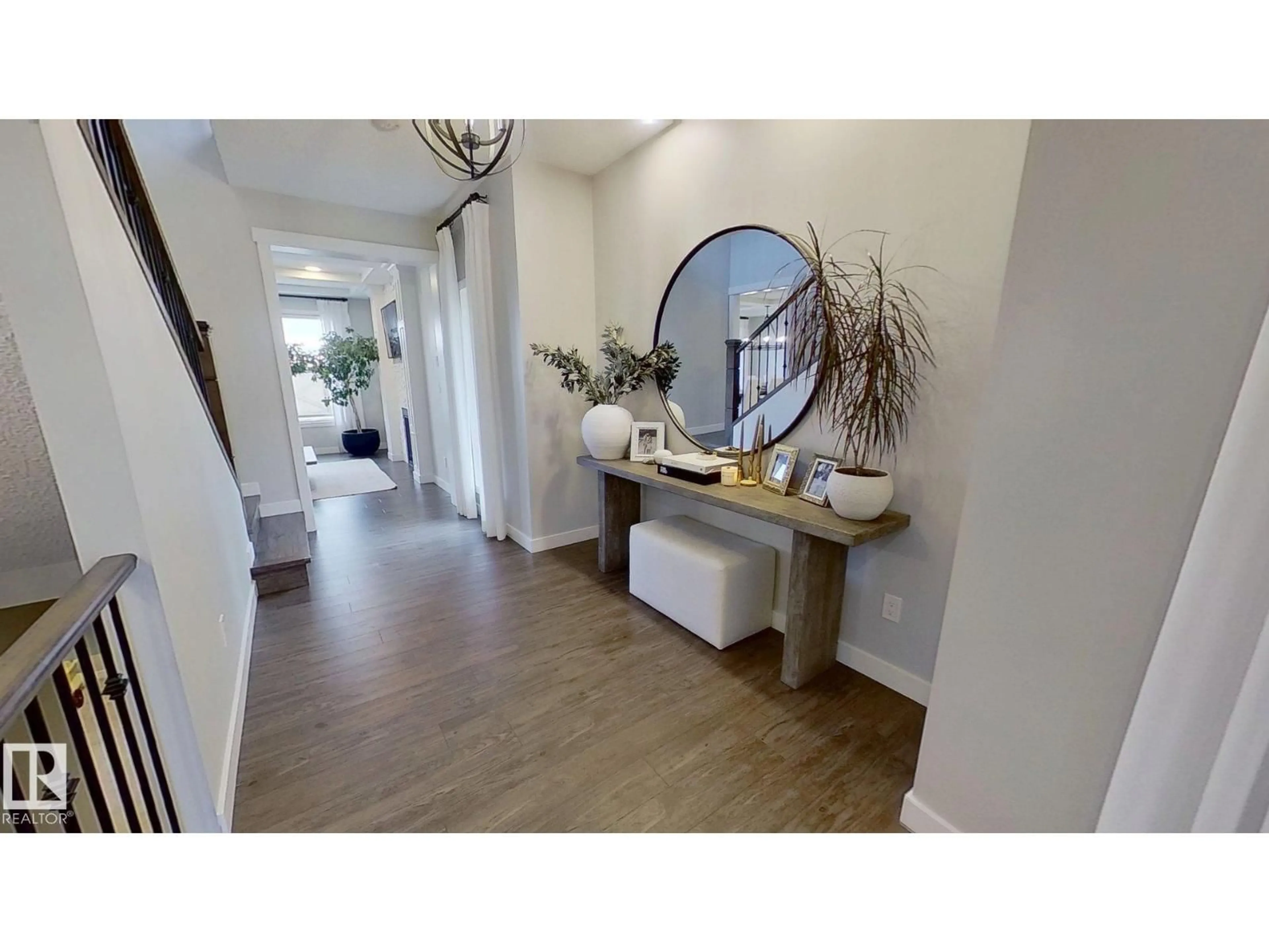 Indoor entryway for 2130 GRAYDON HILL CR, Edmonton Alberta T6W4K6
