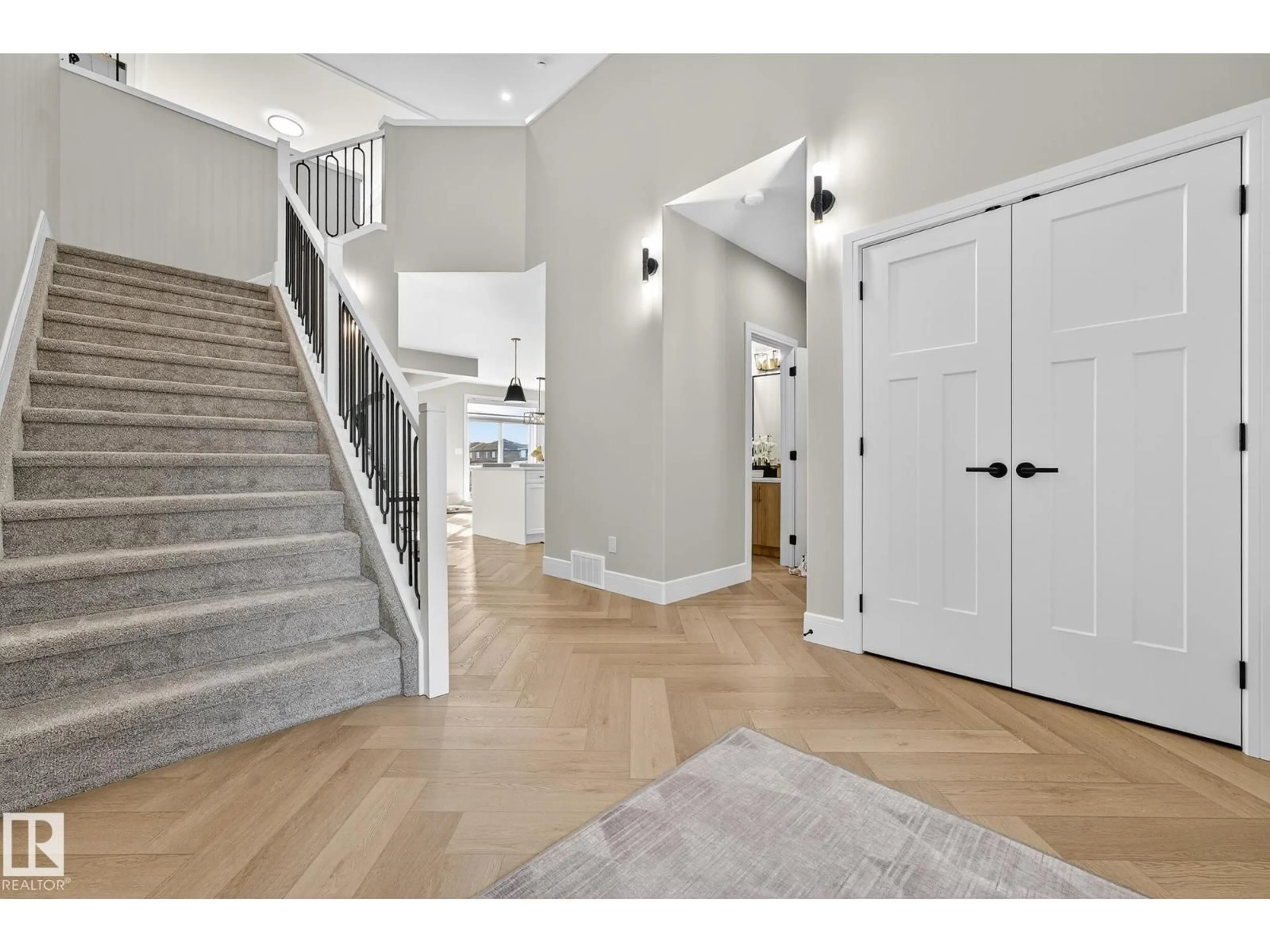 Indoor entryway for 37 EDGEFIELD WY, St. Albert Alberta T8N8A1