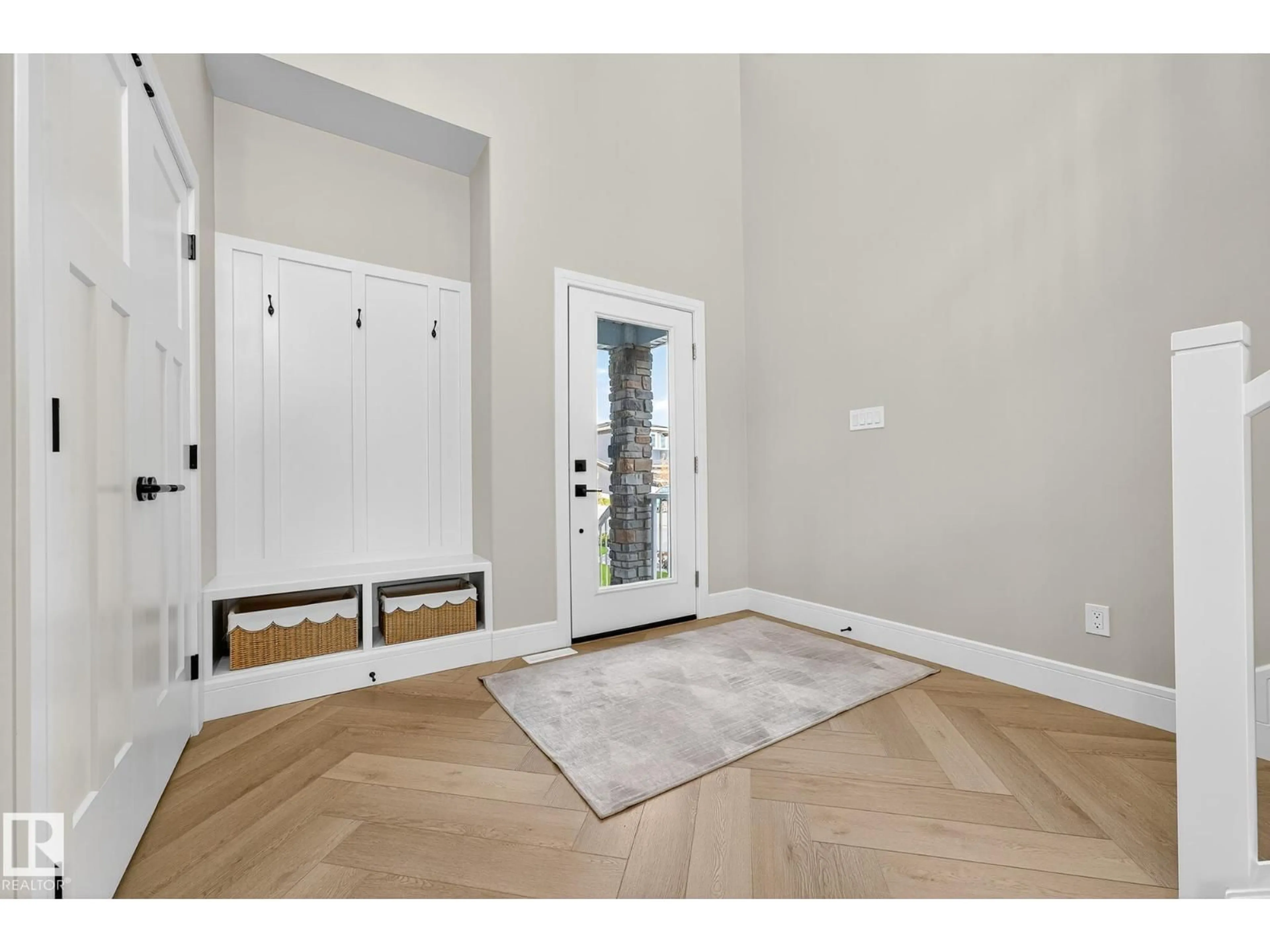 Indoor entryway for 37 EDGEFIELD WY, St. Albert Alberta T8N8A1