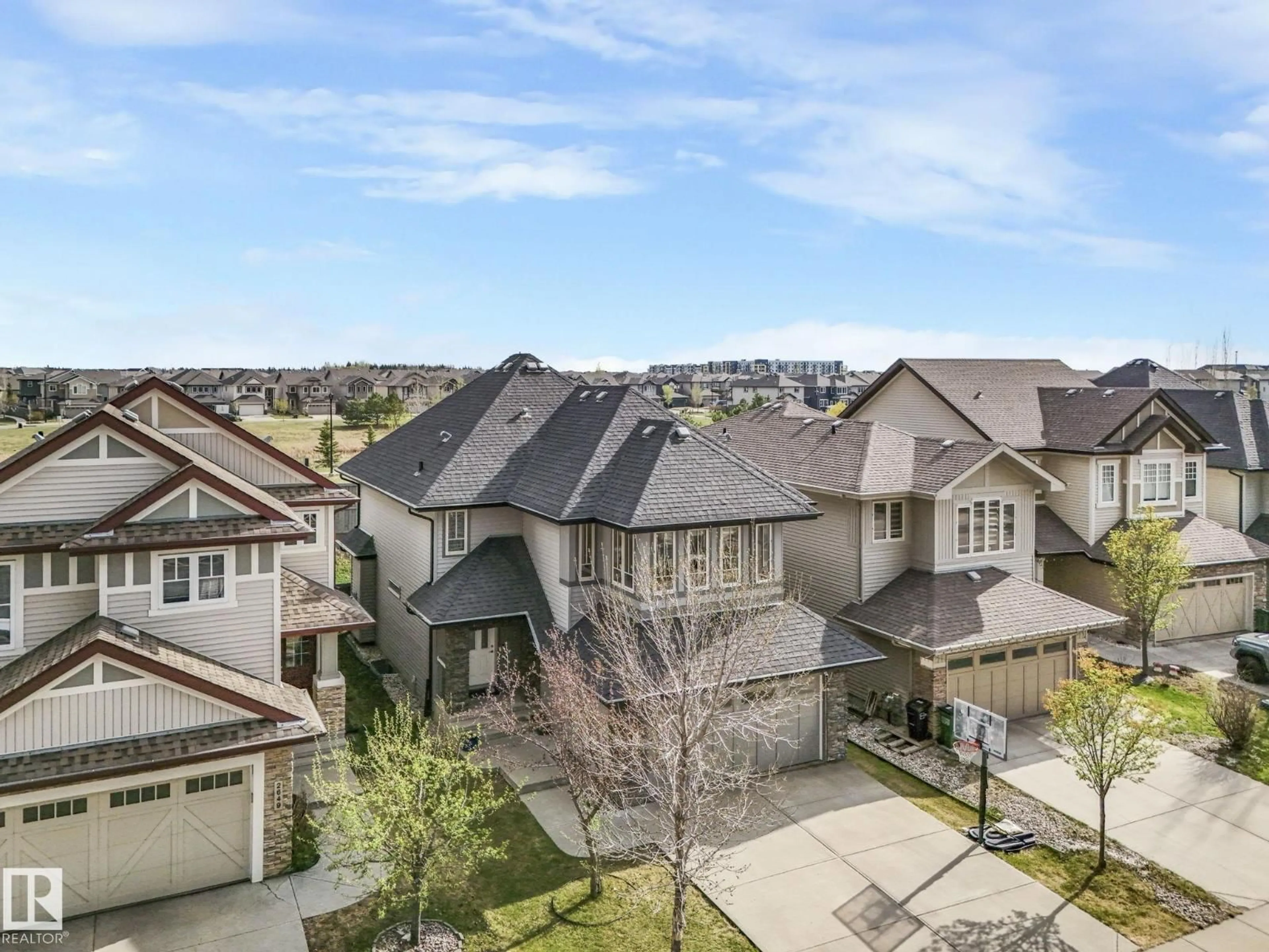 A pic from outside/outdoor area/front of a property/back of a property/a pic from drone, street for 2651 ANDERSON CR, Edmonton Alberta T6W0K7