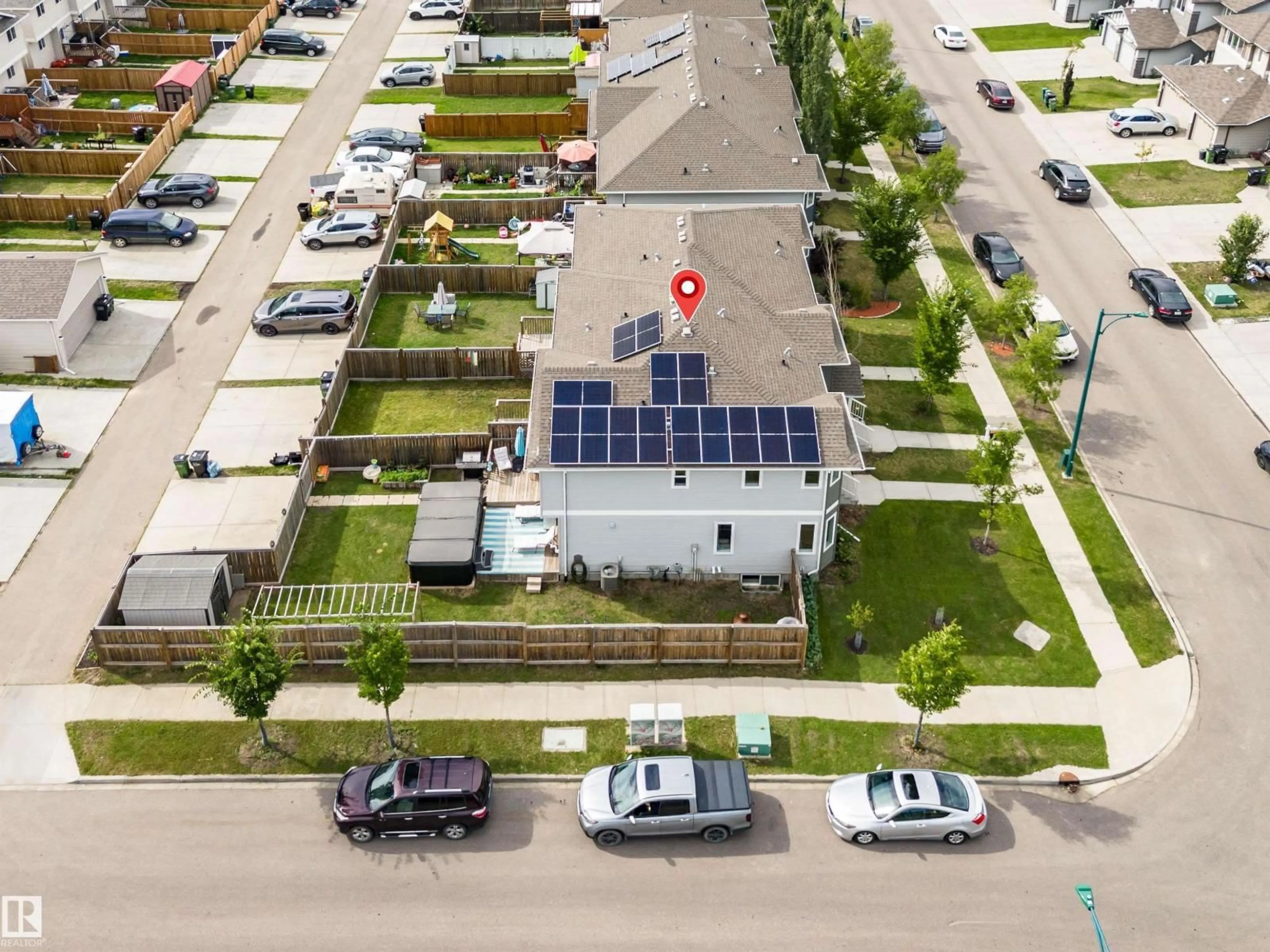 A pic from outside/outdoor area/front of a property/back of a property/a pic from drone, street for 3003 16 AV, Edmonton Alberta T6T0T9