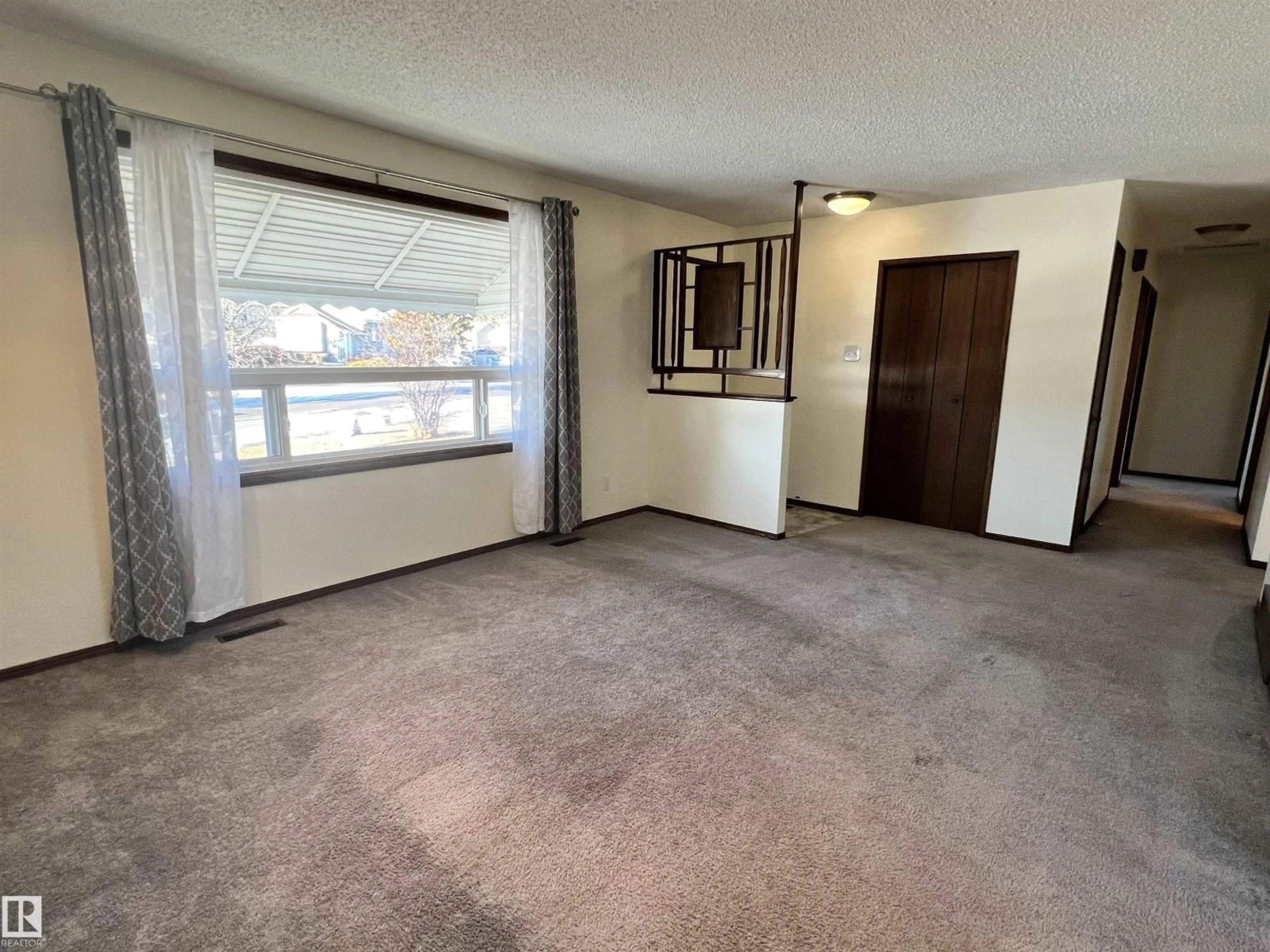 A pic of a room for 9611 104 ST, Morinville Alberta T8R1C9