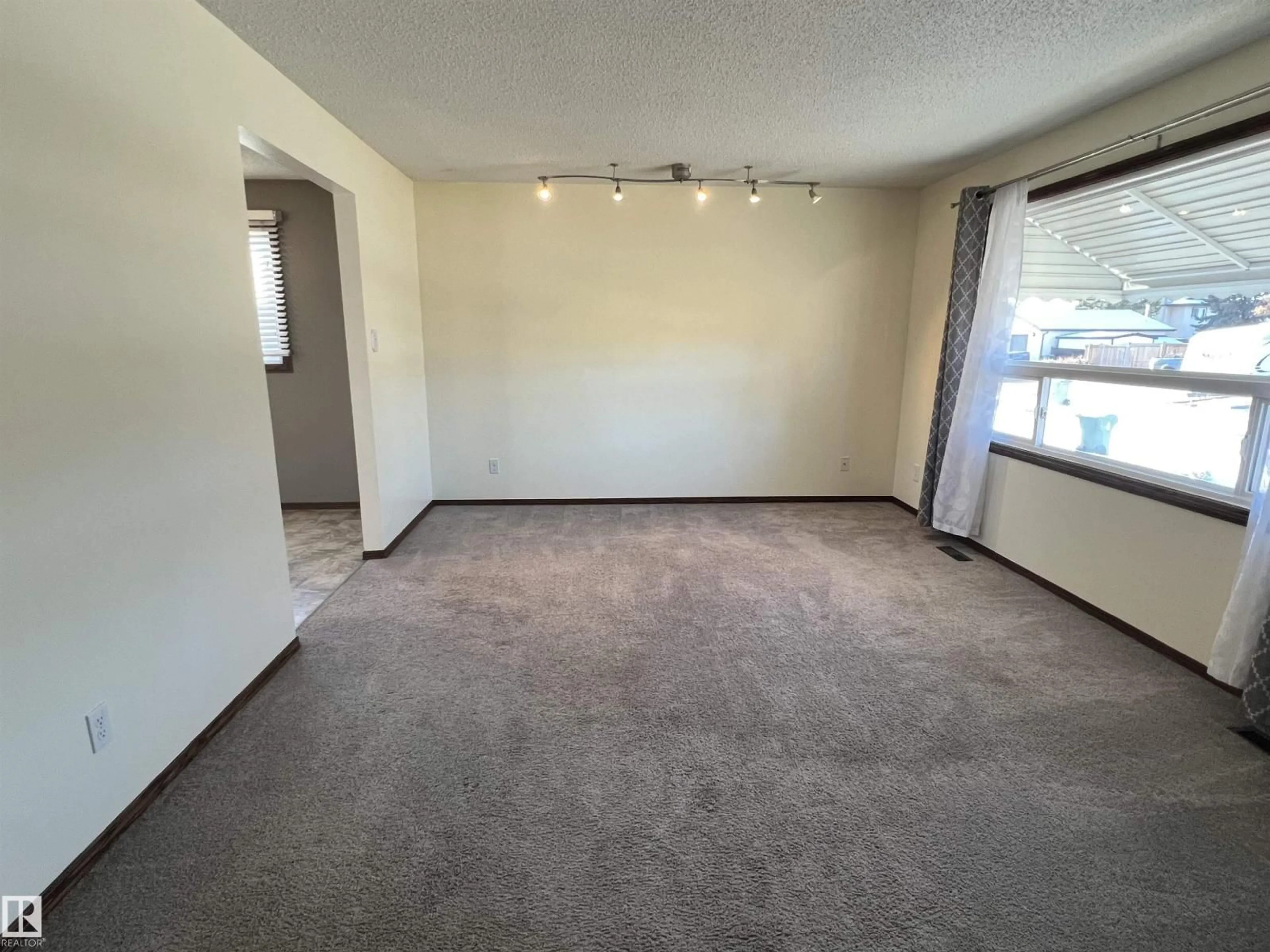 A pic of a room for 9611 104 ST, Morinville Alberta T8R1C9