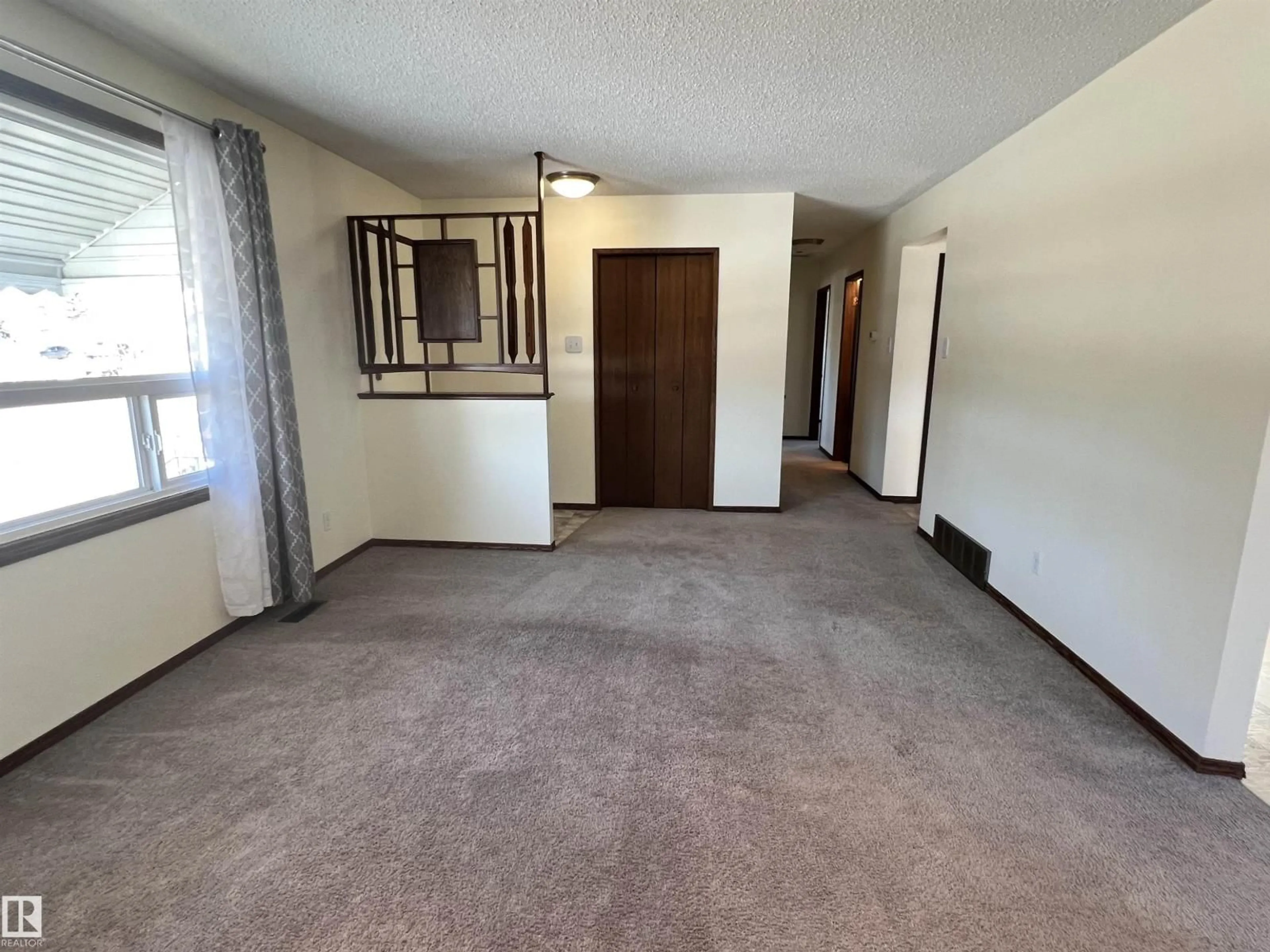 A pic of a room for 9611 104 ST, Morinville Alberta T8R1C9