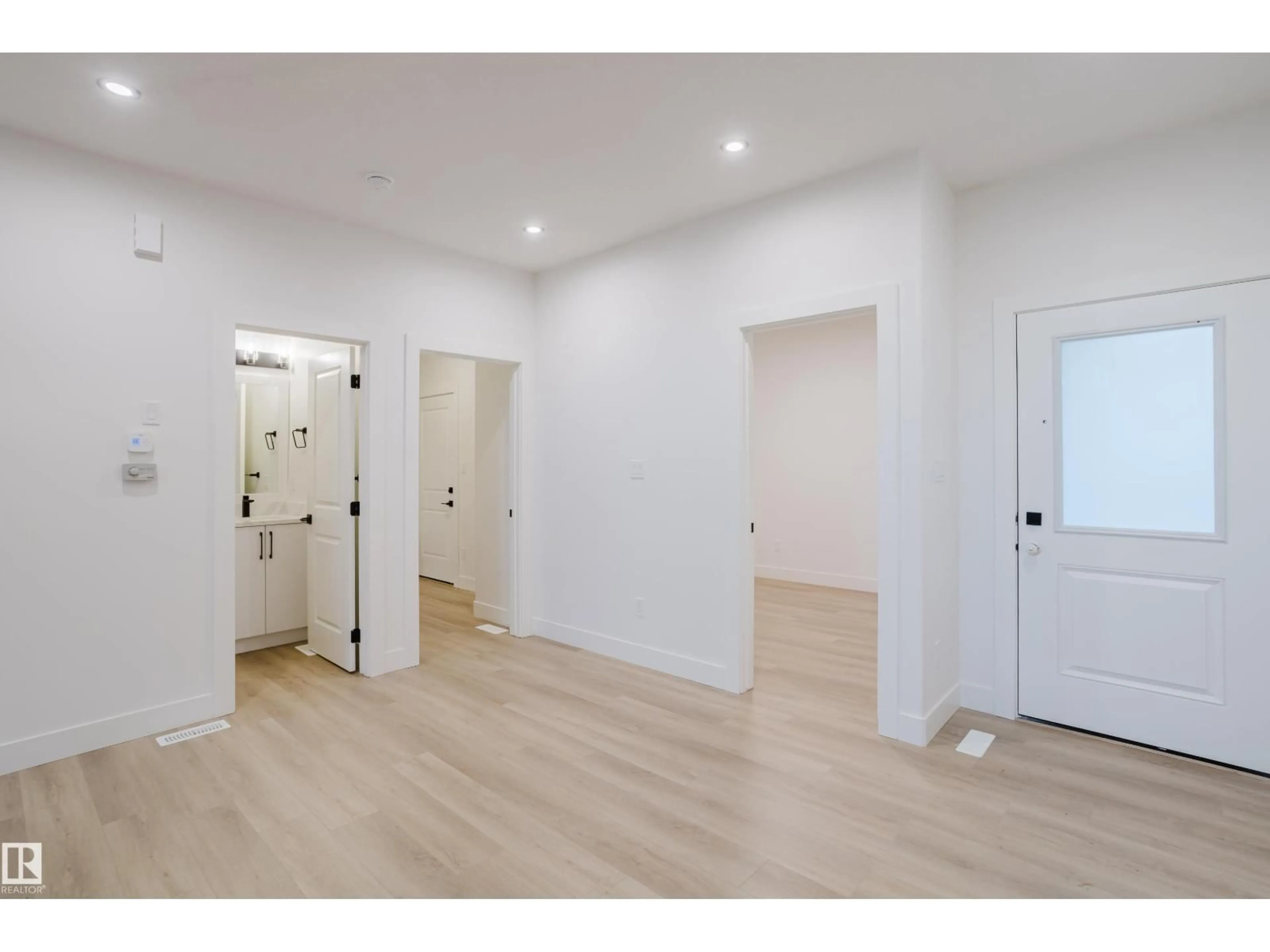 Unknown for 1568 SISKIN LINK, Edmonton Alberta T5S0V1