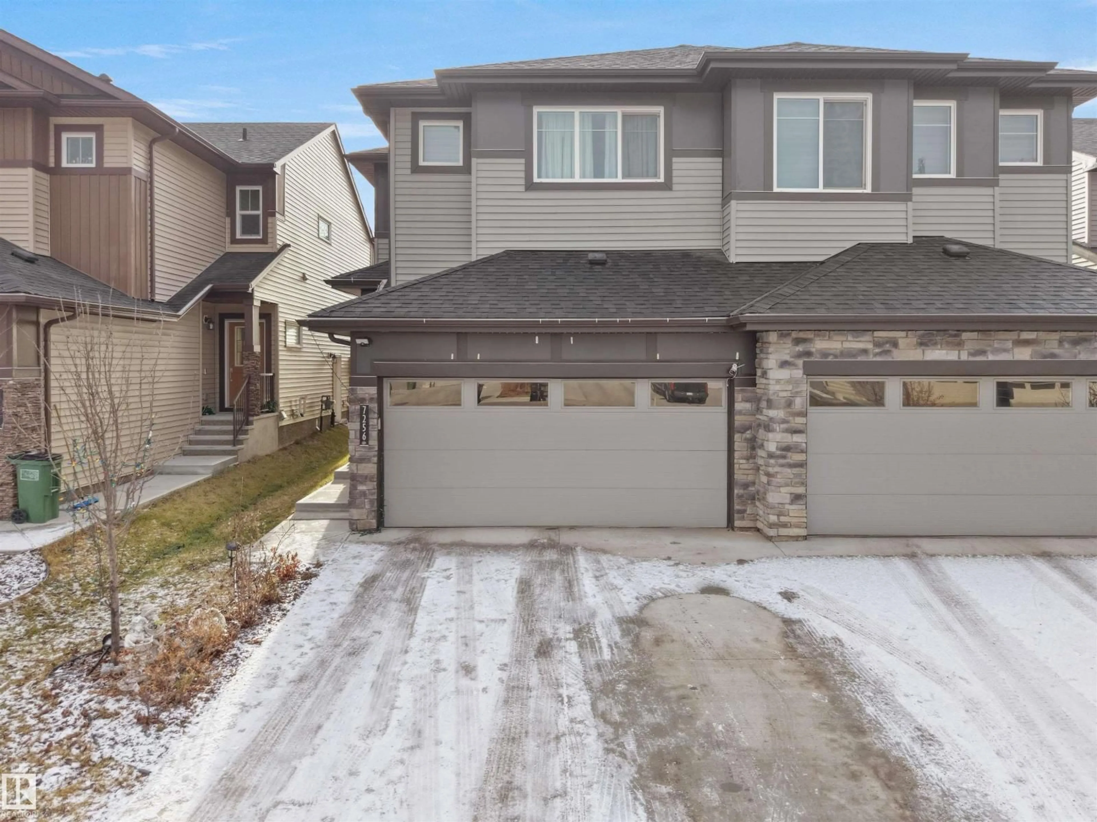 A pic from outside/outdoor area/front of a property/back of a property/a pic from drone, street for 7256 CHIVERS PL, Edmonton Alberta T6W4L4