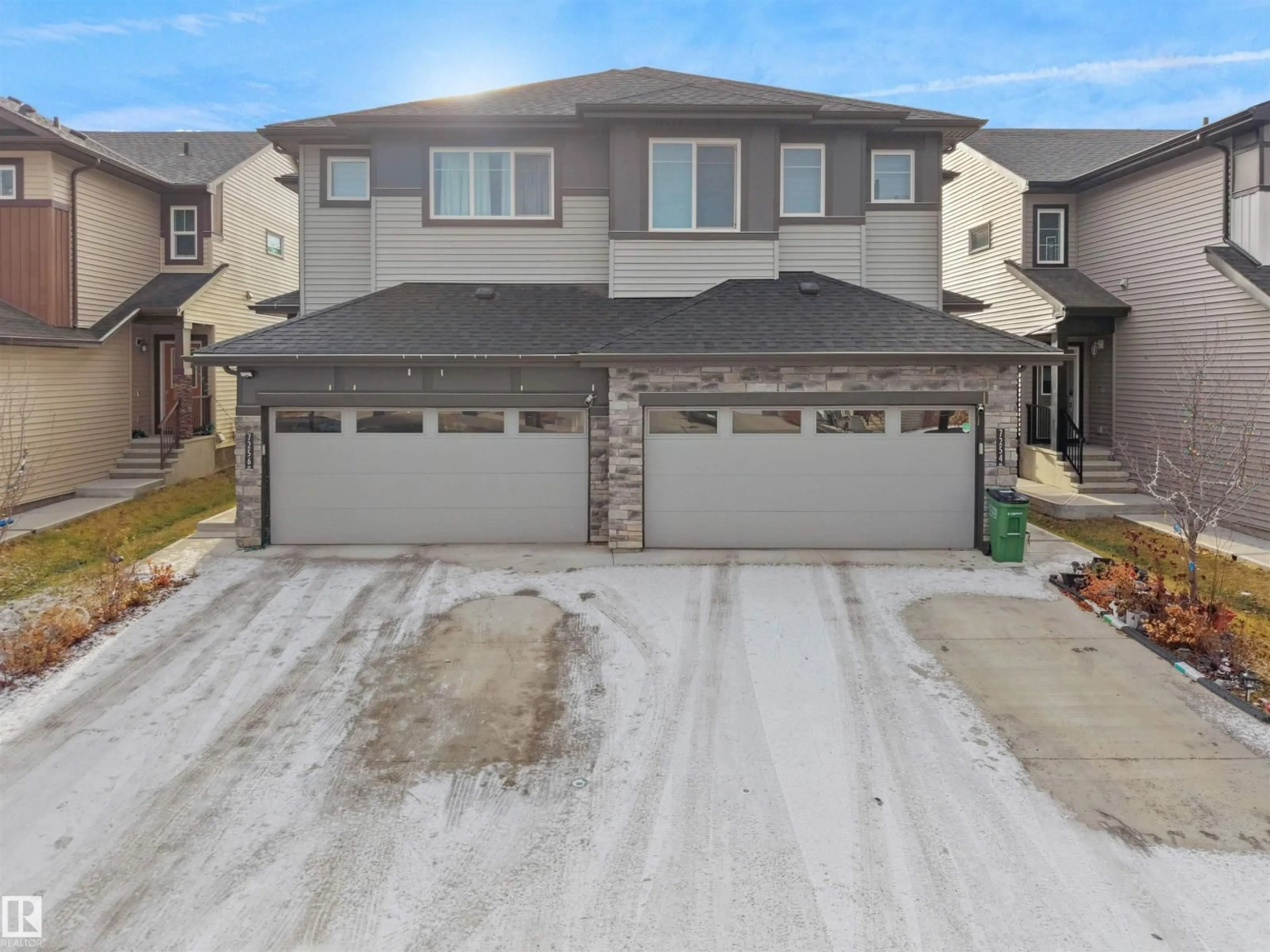 A pic from outside/outdoor area/front of a property/back of a property/a pic from drone, street for 7256 CHIVERS PL, Edmonton Alberta T6W4L4