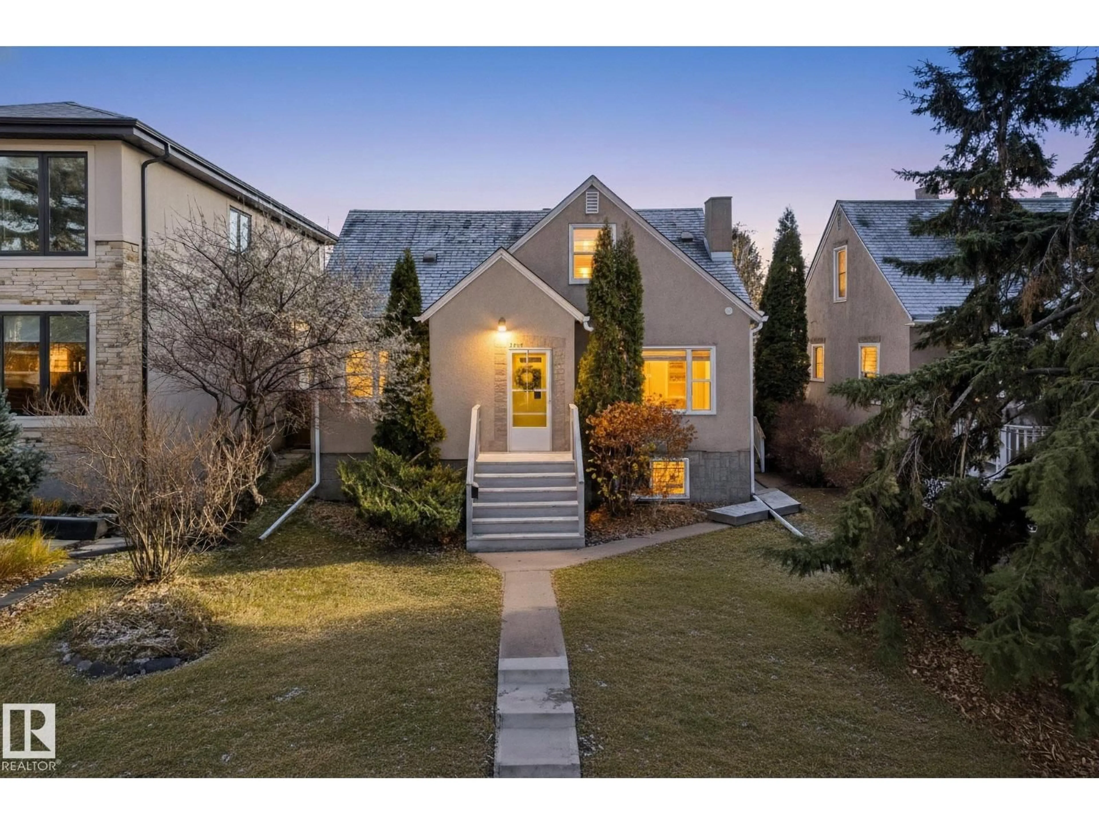 Unknown for 7707 111 ST, Edmonton Alberta T6G1H3