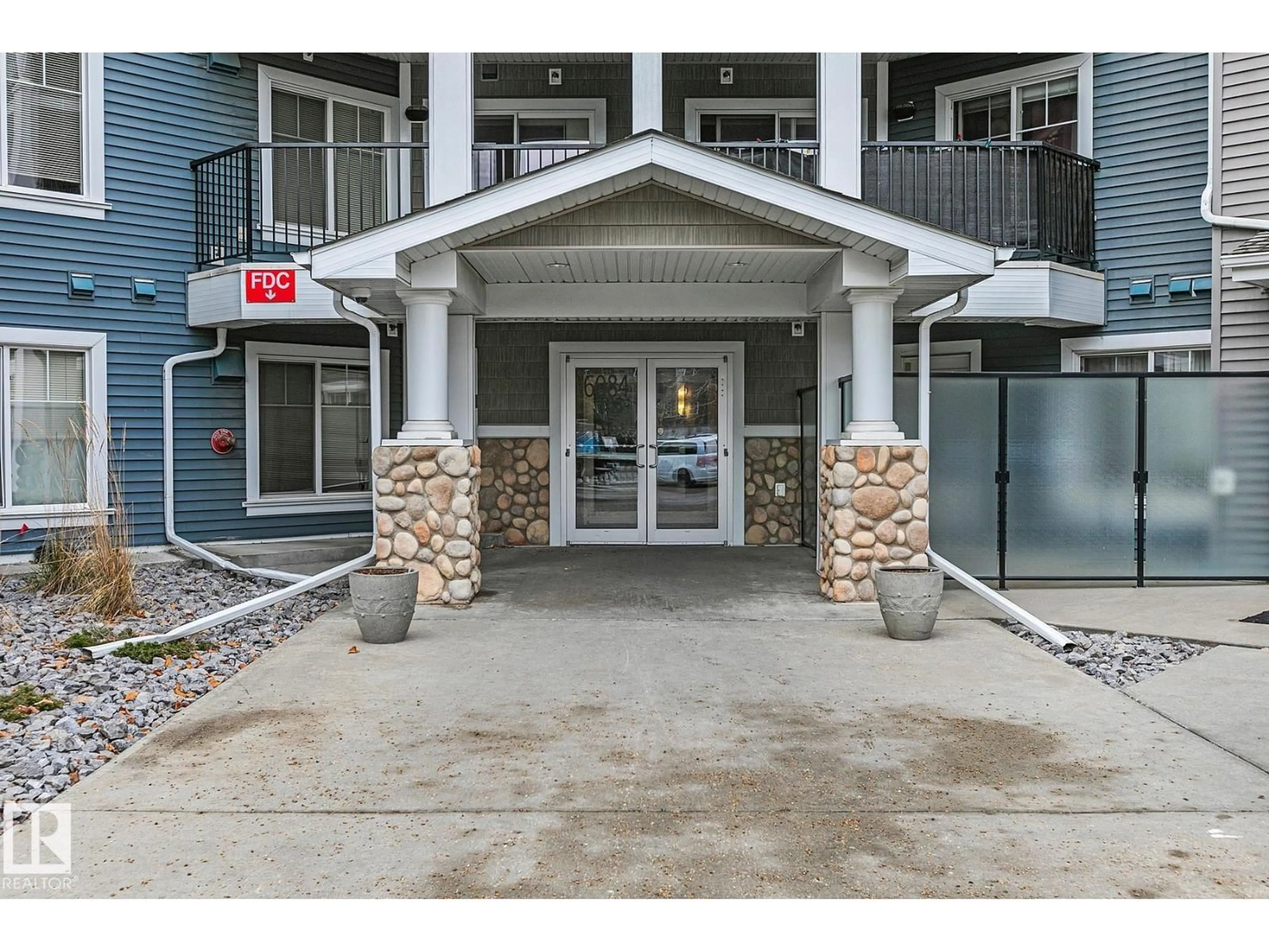 Indoor foyer for #413 - 6084 STANTON DR, Edmonton Alberta T6X0Z4