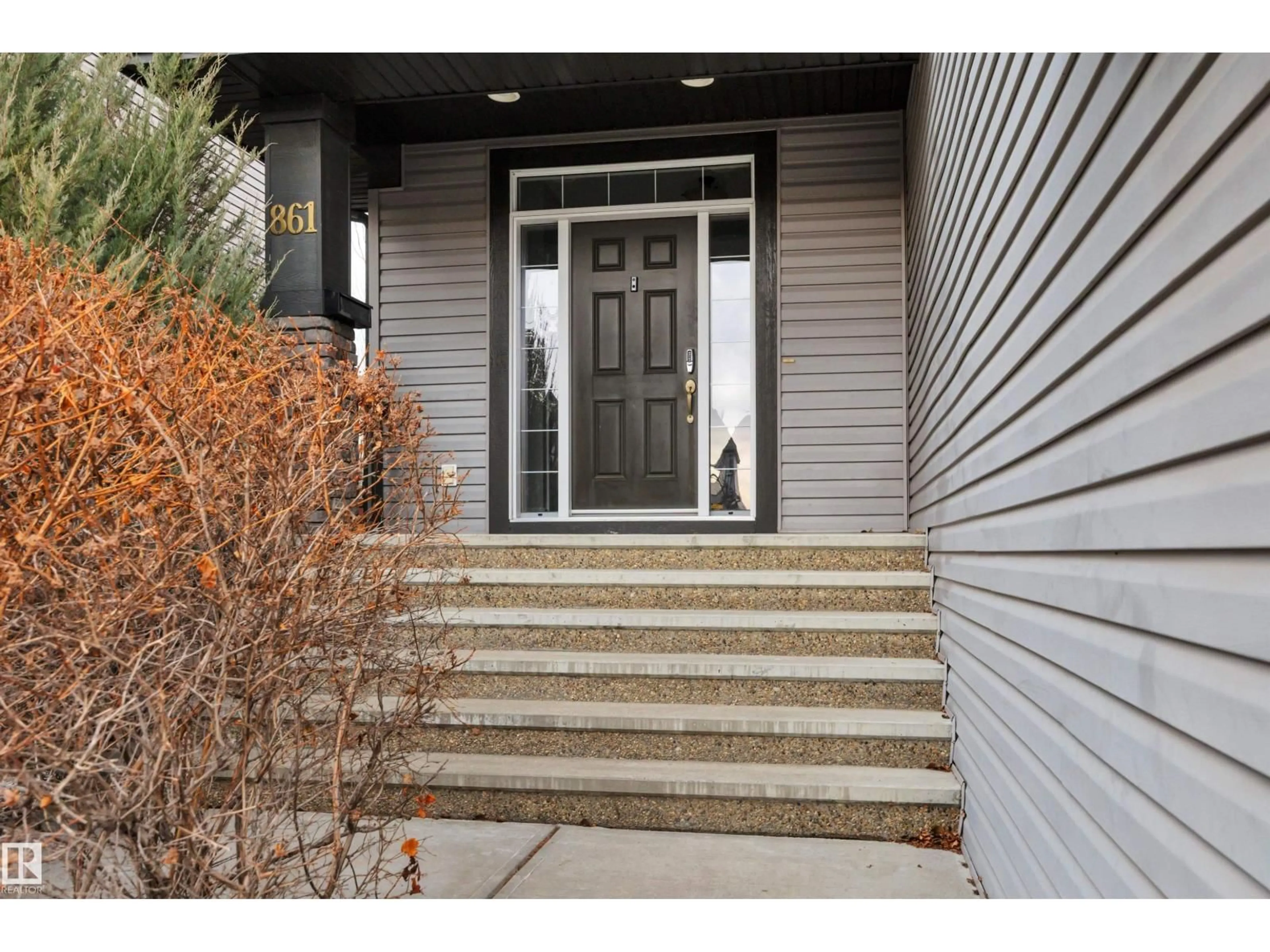 Indoor entryway for 861 SOUTHFORK GR, Leduc Alberta T9E0P5