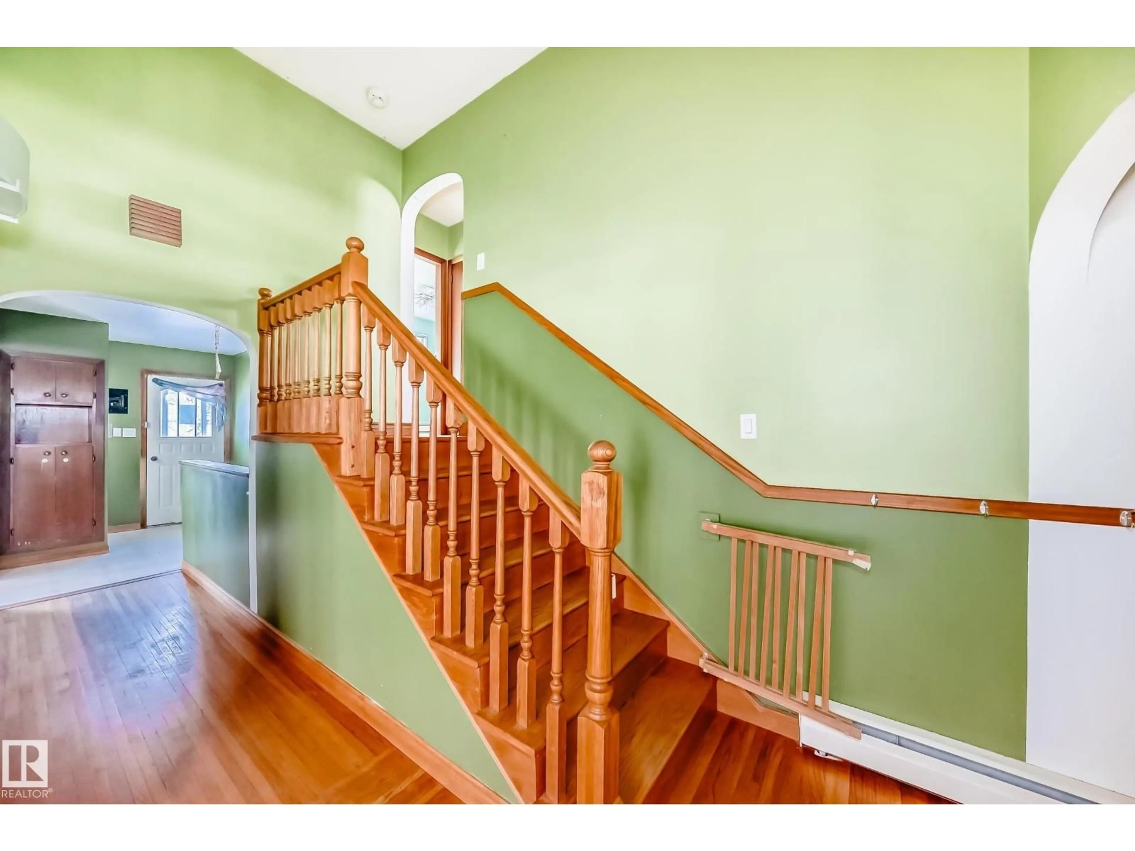 Unknown for 5021 47 ST, Daysland Alberta T0B1A0