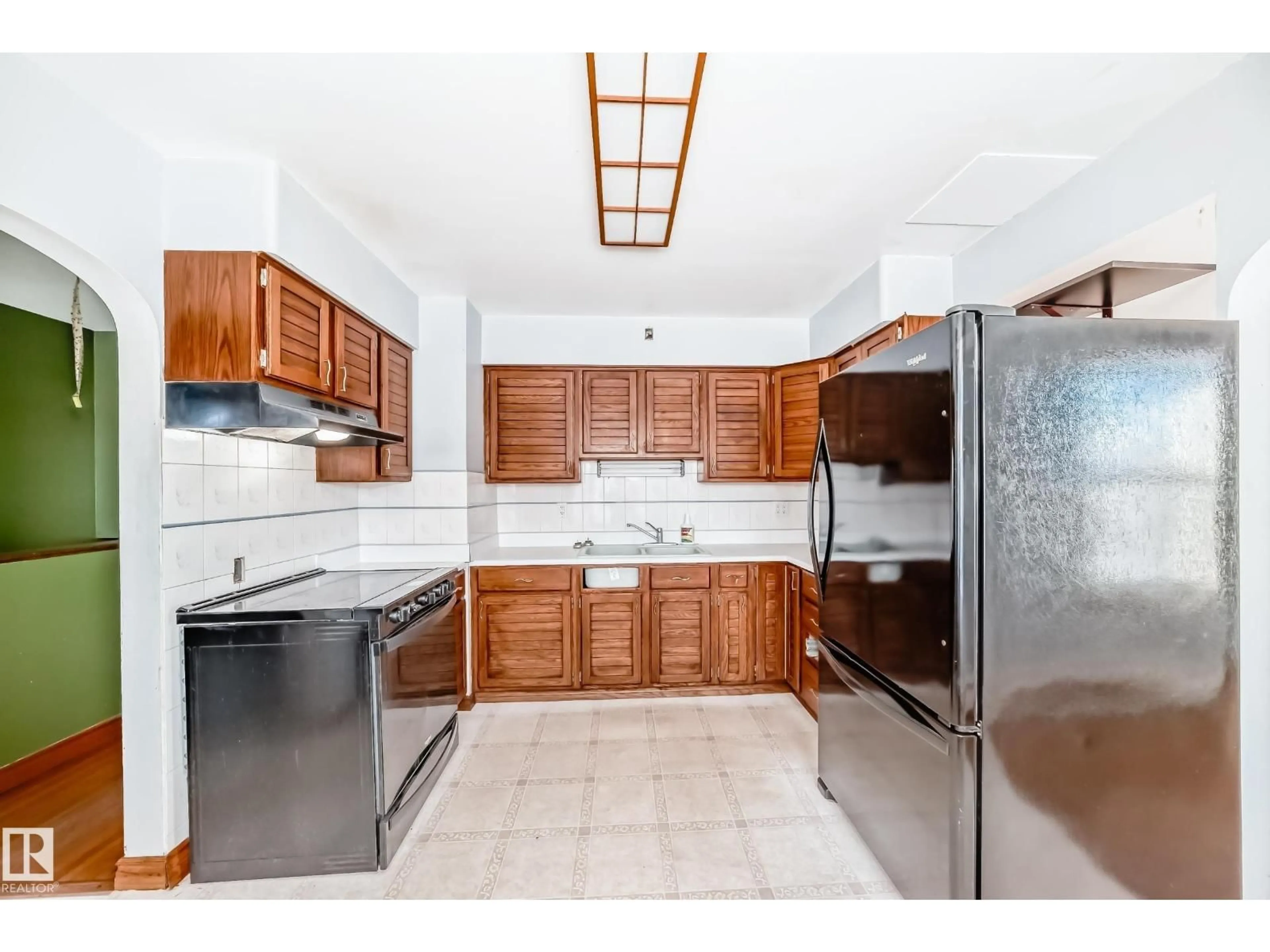 Standard kitchen, ceramic/tile floor for 5021 47 ST, Daysland Alberta T0B1A0