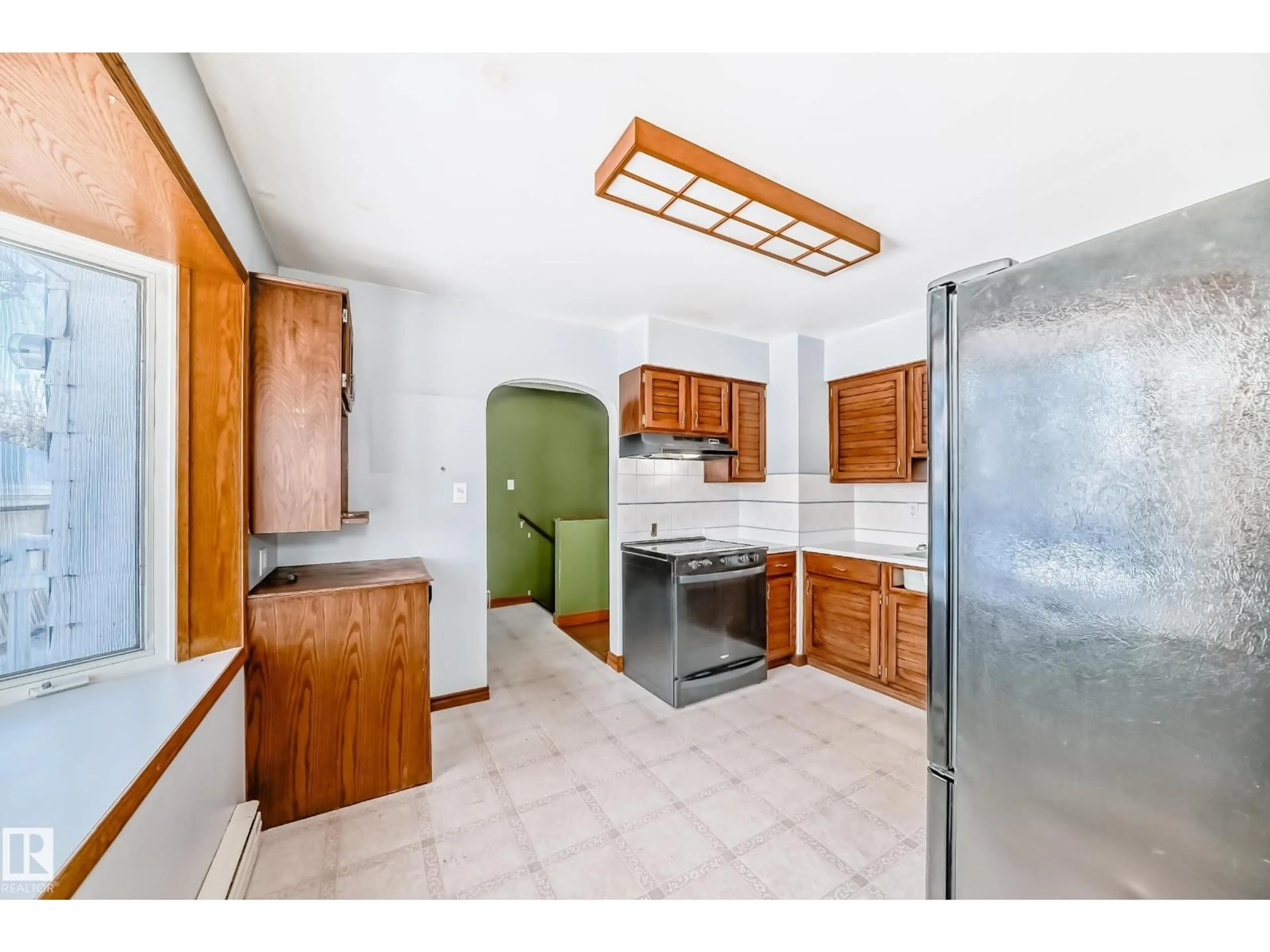 Standard kitchen, ceramic/tile floor for 5021 47 ST, Daysland Alberta T0B1A0