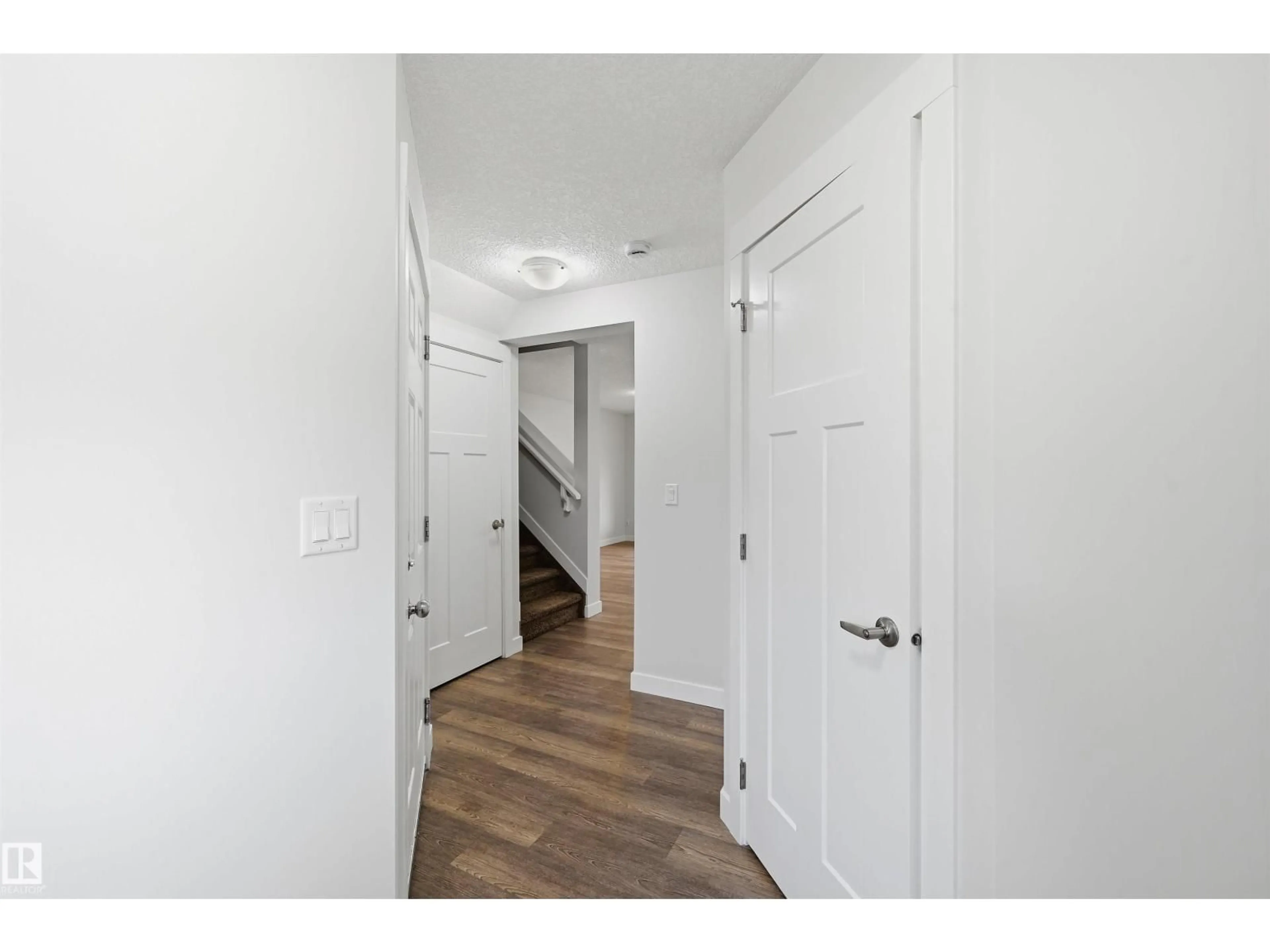 Indoor entryway for 3607 ATKINSON LO, Edmonton Alberta T6W0X3