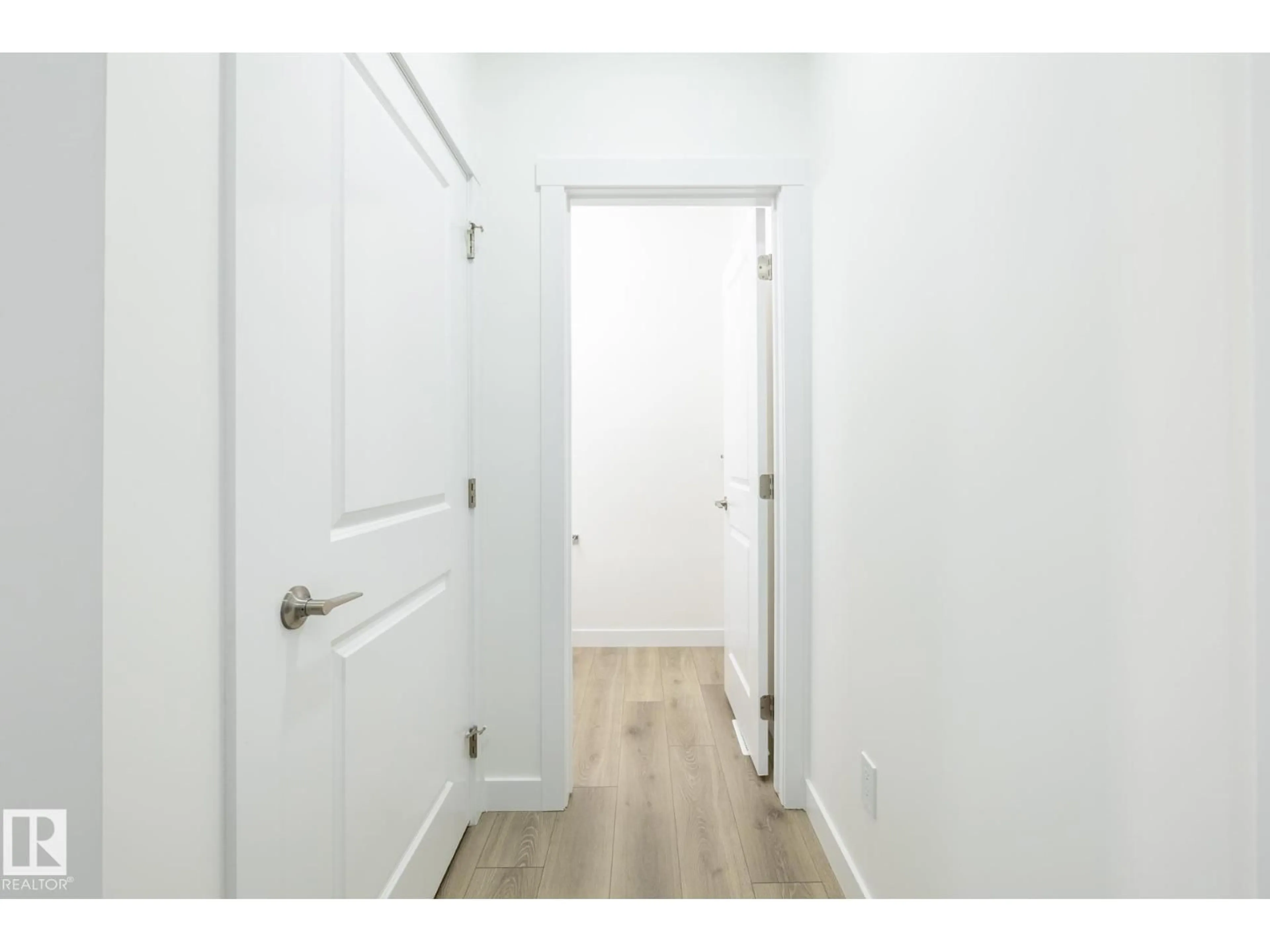 Indoor entryway for #67 - 2710 66 ST, Edmonton Alberta T6X3H4