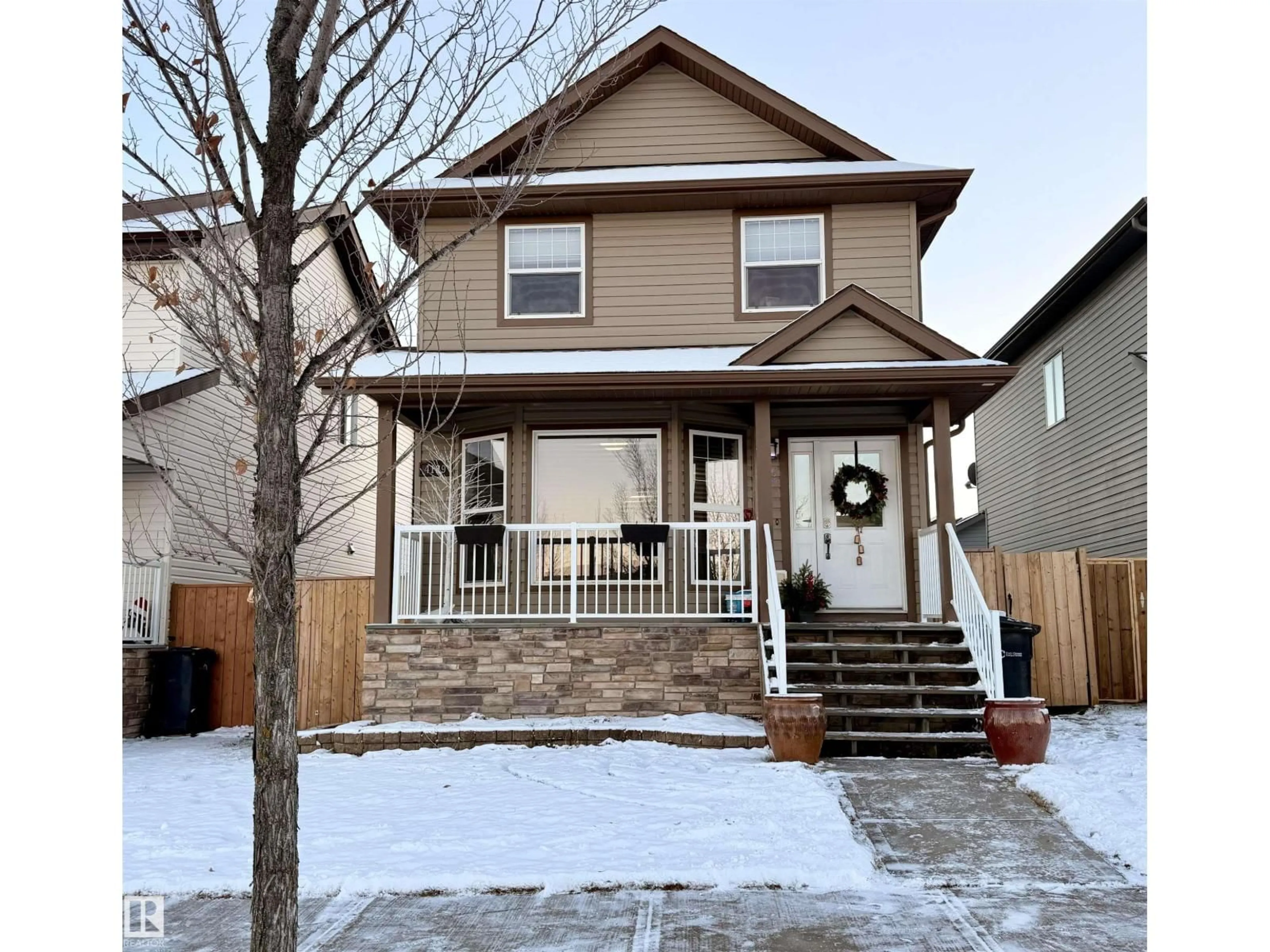 Home with vinyl exterior material, street for 4129 43 AV, Drayton Valley Alberta T7A0B4