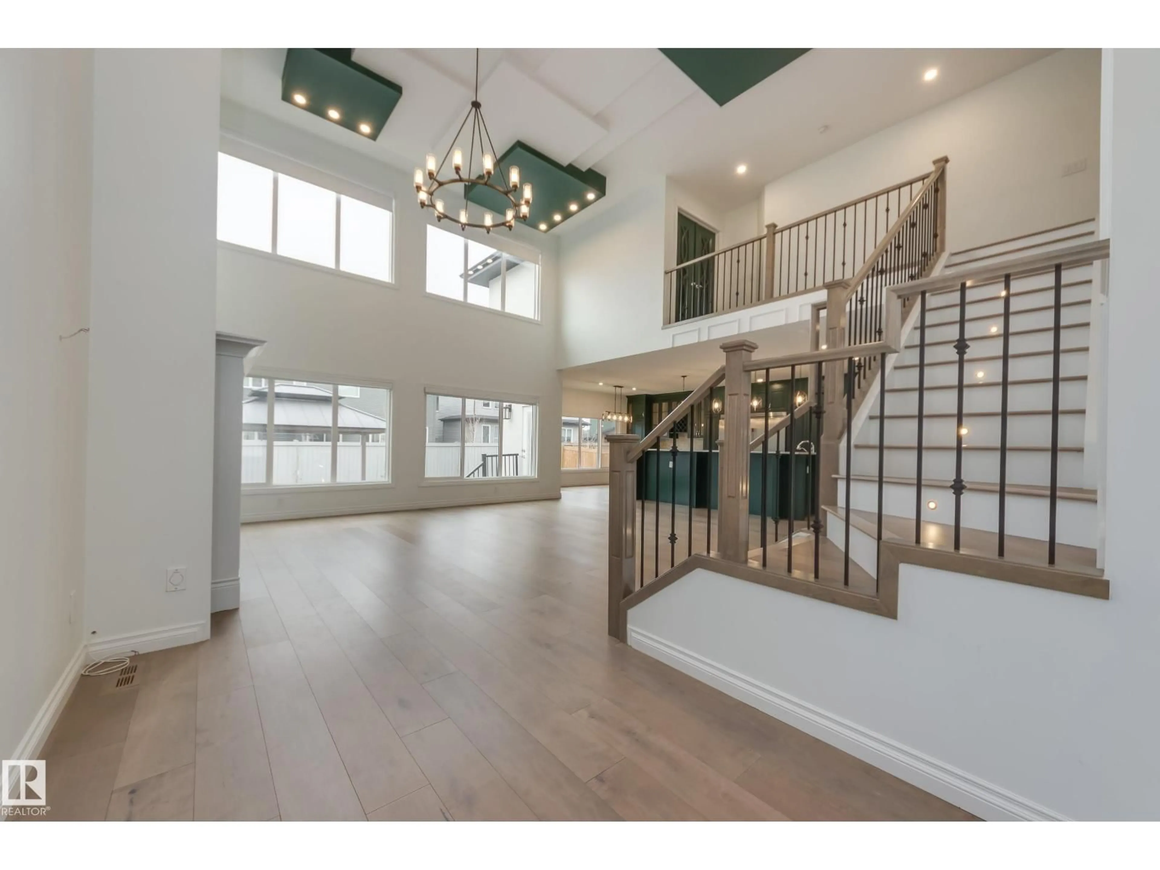 Indoor foyer for 1807 ADAMSON PT, Edmonton Alberta T6W2N7