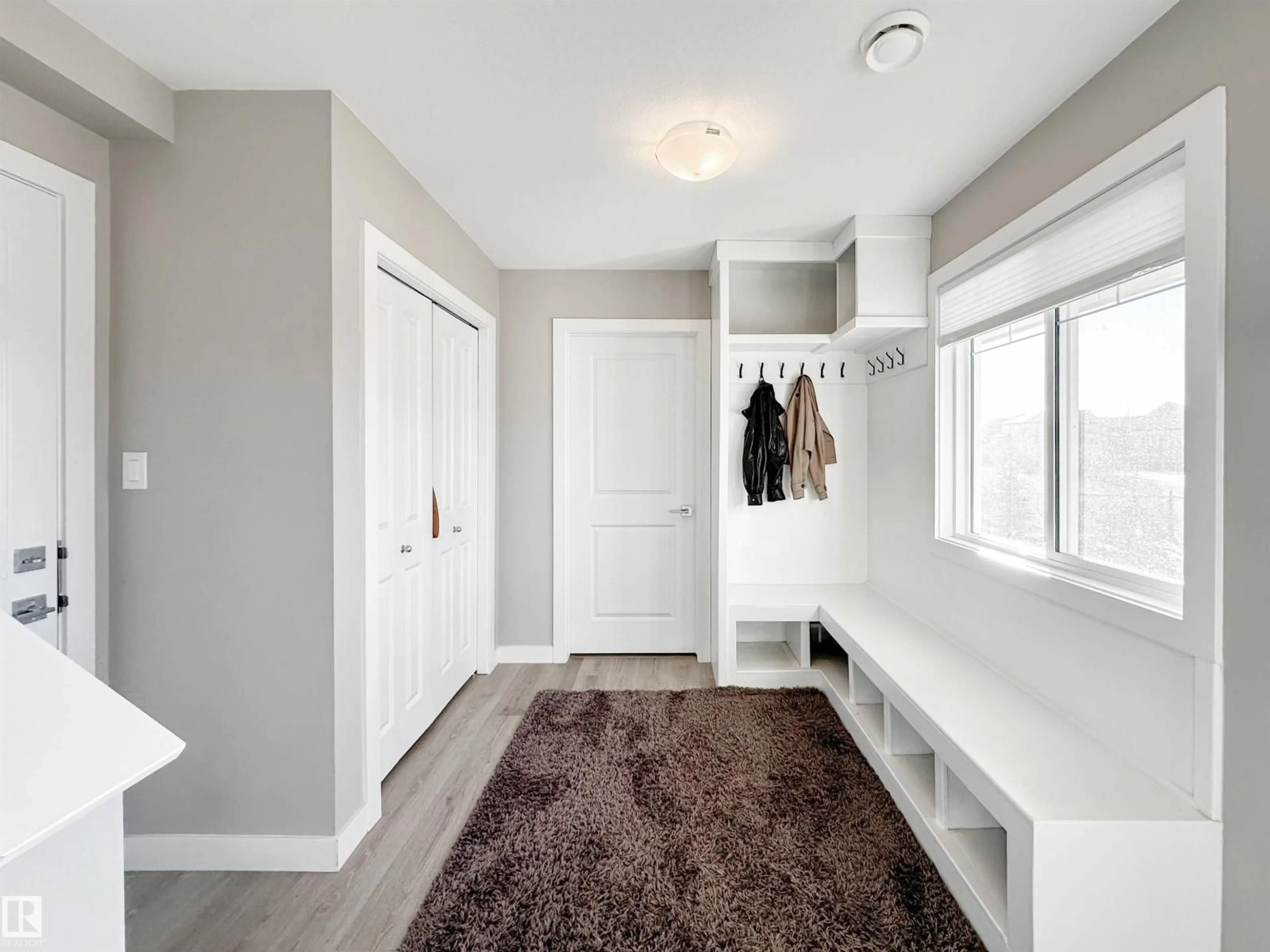 Indoor entryway for #13 - 13139 205 ST, Edmonton Alberta T5S0N1