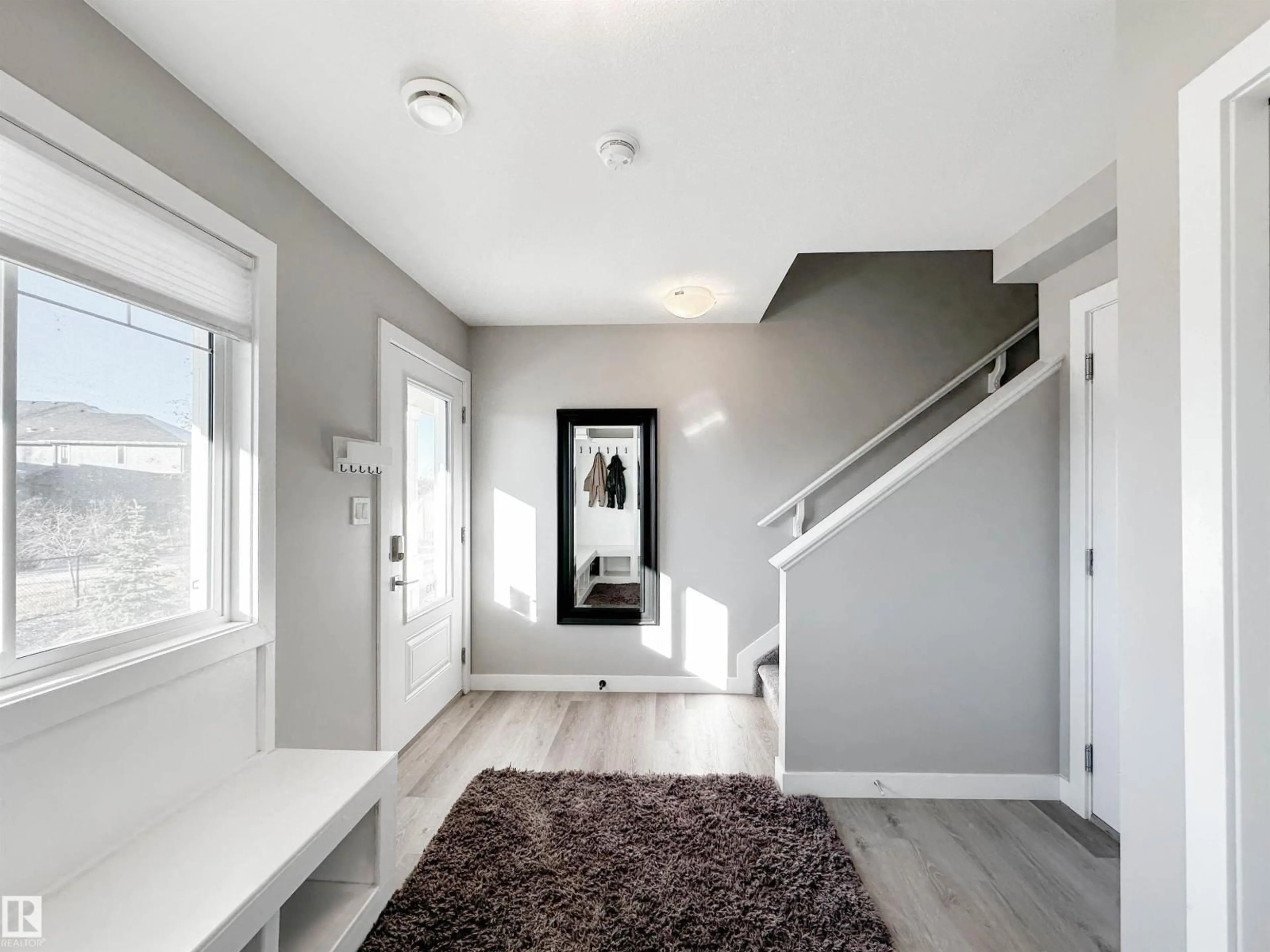 Indoor entryway for #13 - 13139 205 ST, Edmonton Alberta T5S0N1