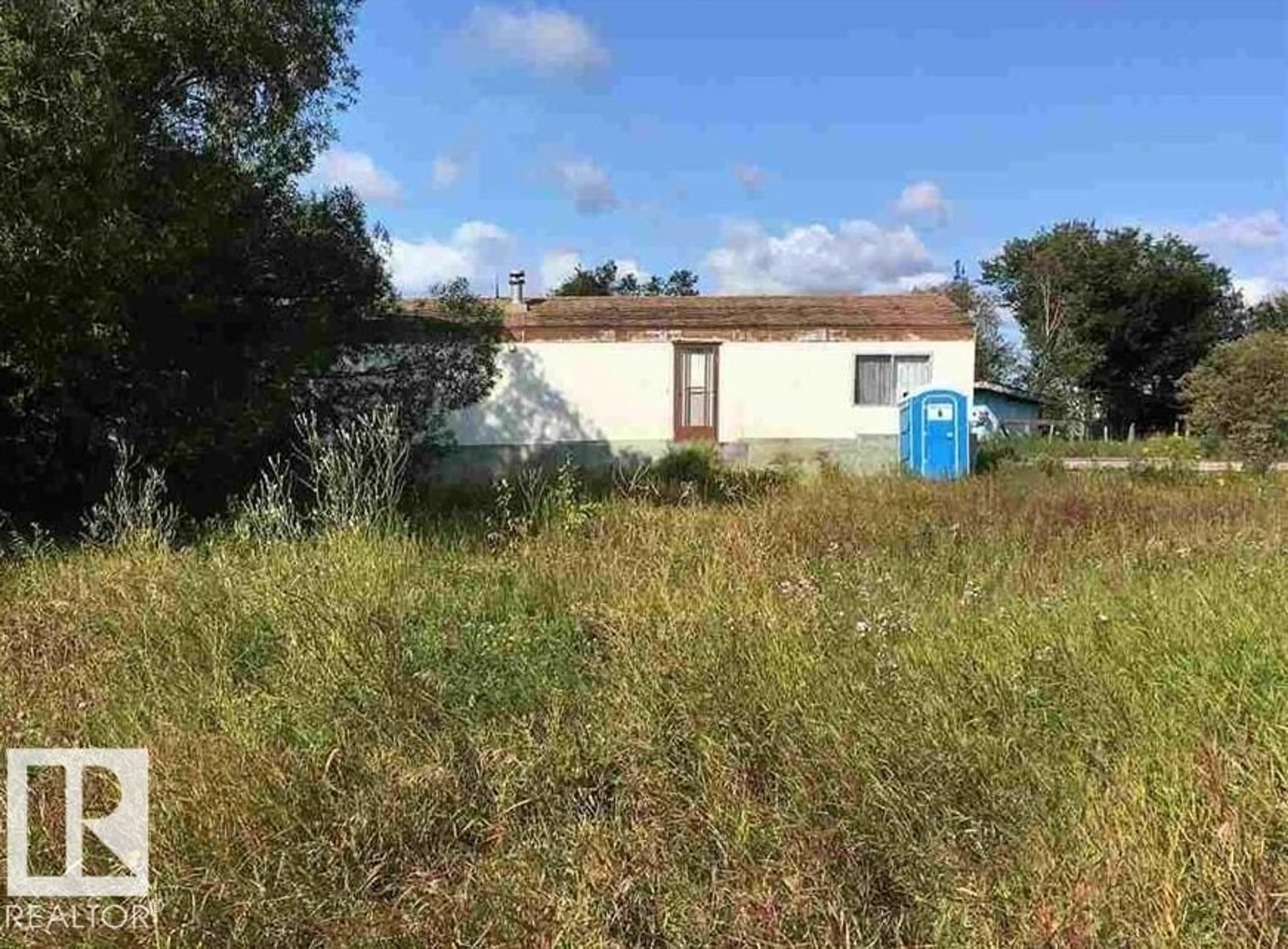 Shed for 4904 51 AV, Opal Alberta T0A2R0