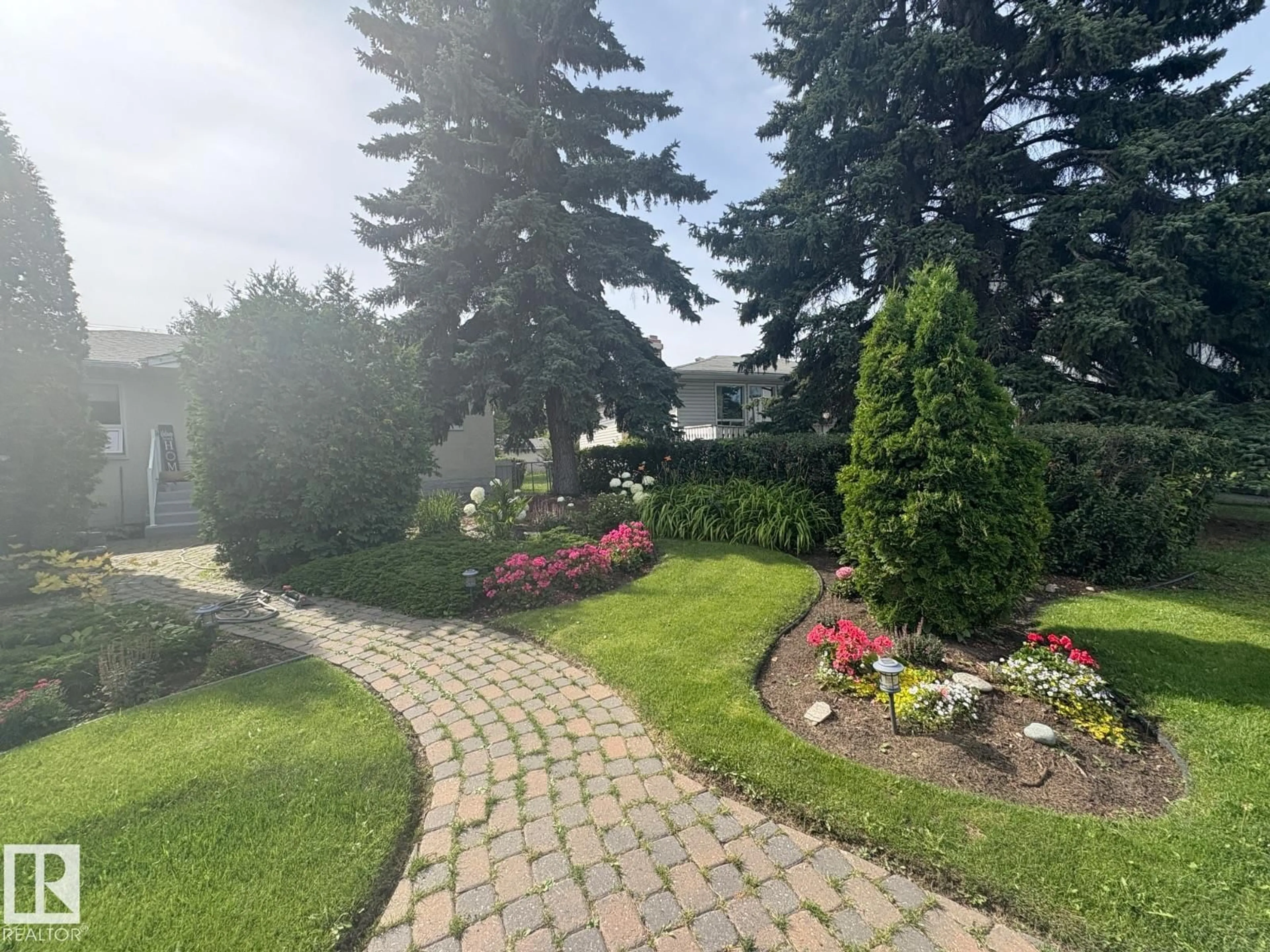 Patio, unknown for NW - 8804 148 ST, Edmonton Alberta T5R0Z9