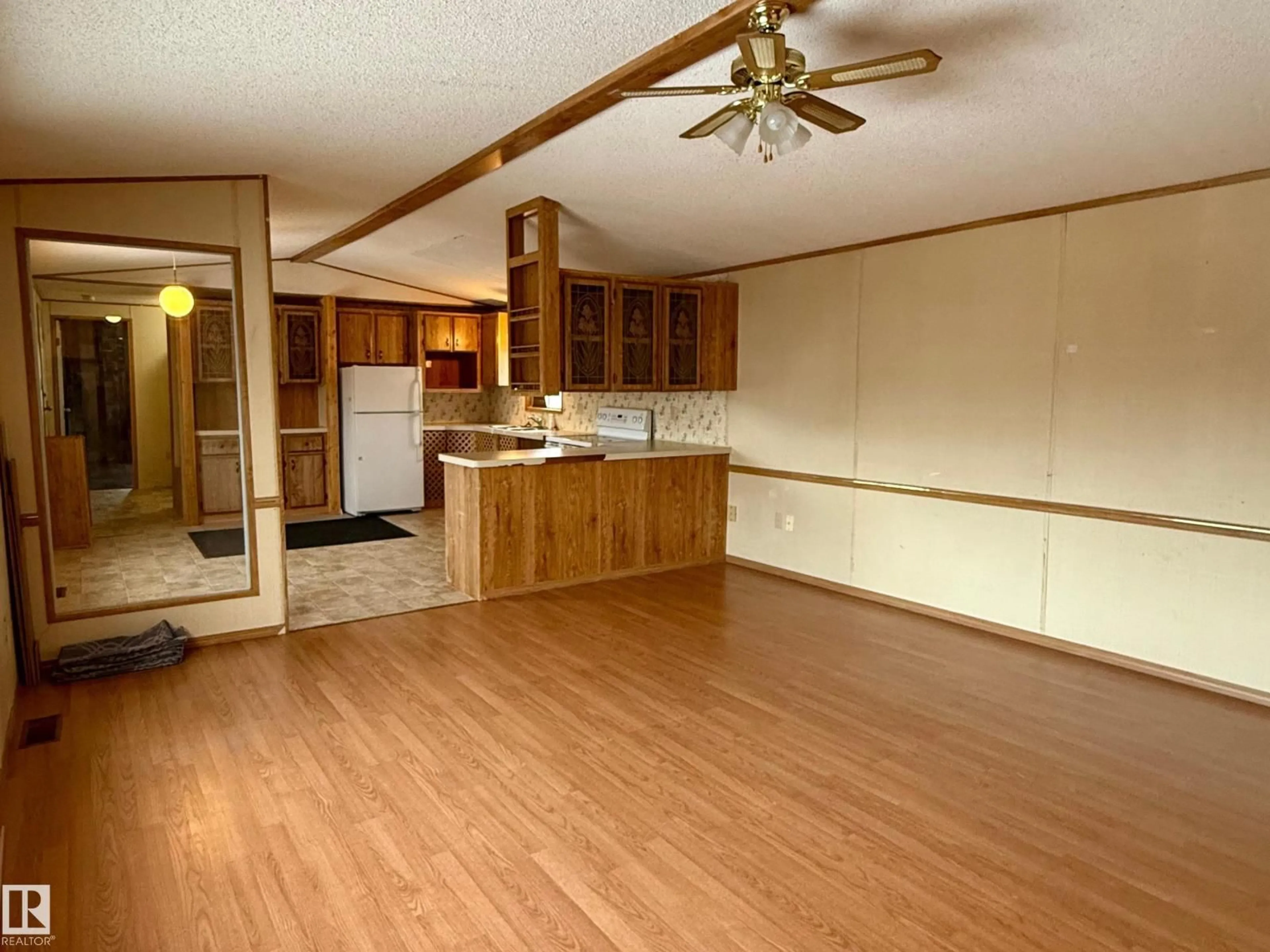 A pic of a room for 62 4405 50 AV, Cold Lake Alberta T9M1Z4