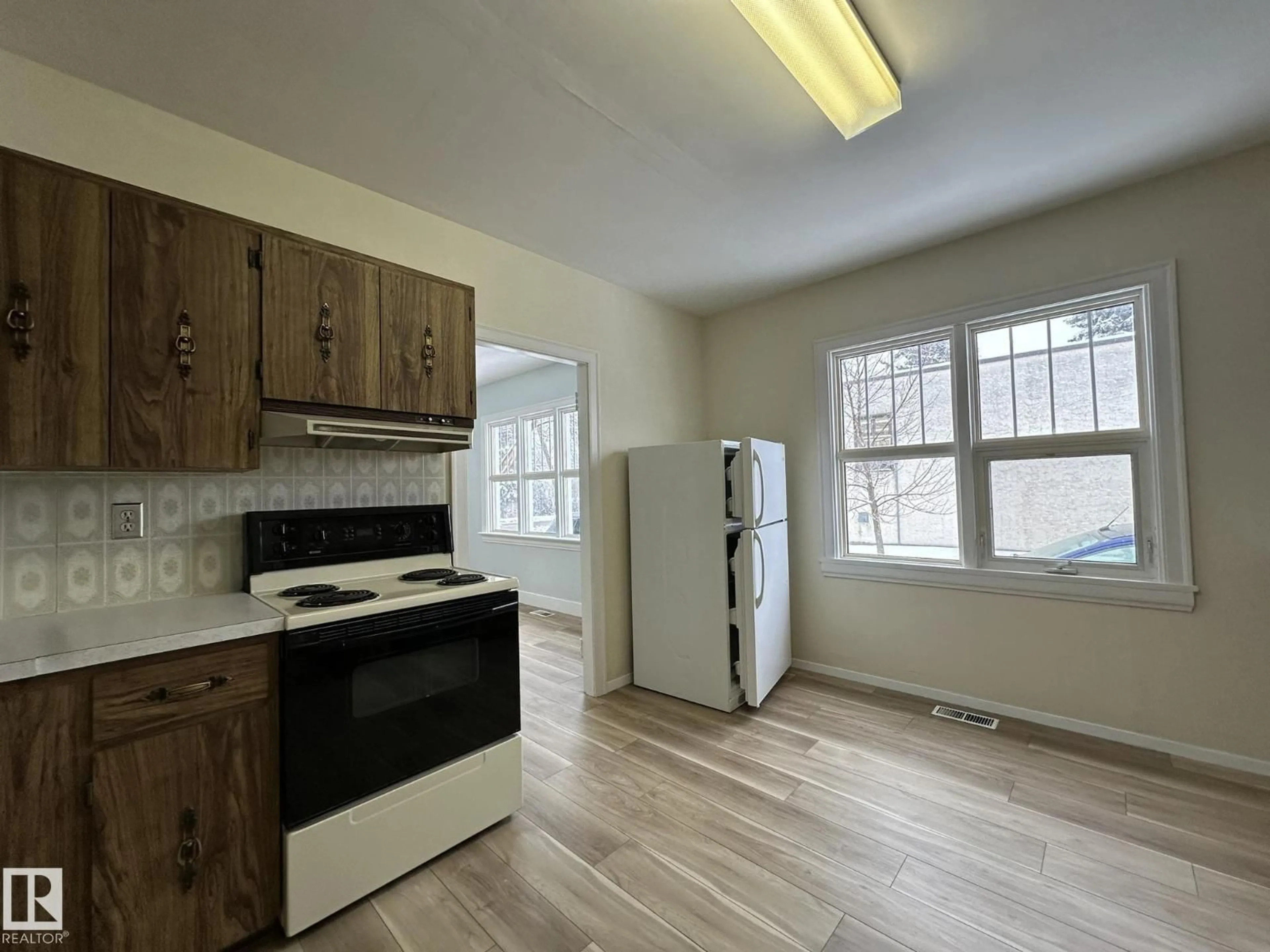 Unknown for 5016 50 ST, Smoky Lake Town Alberta T0A3C0