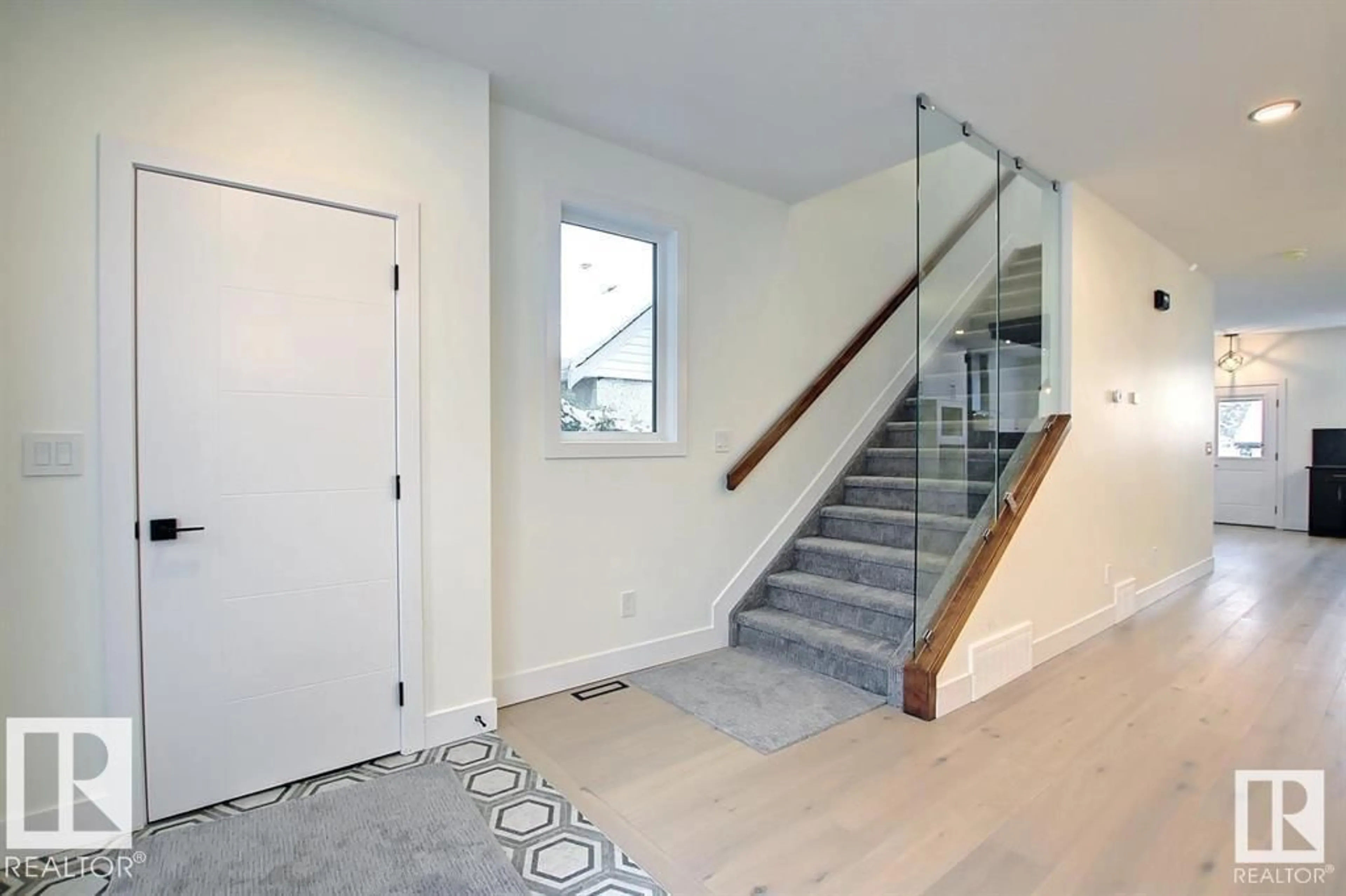 Unknown for 13907 107A AV, Edmonton Alberta T5M2A8