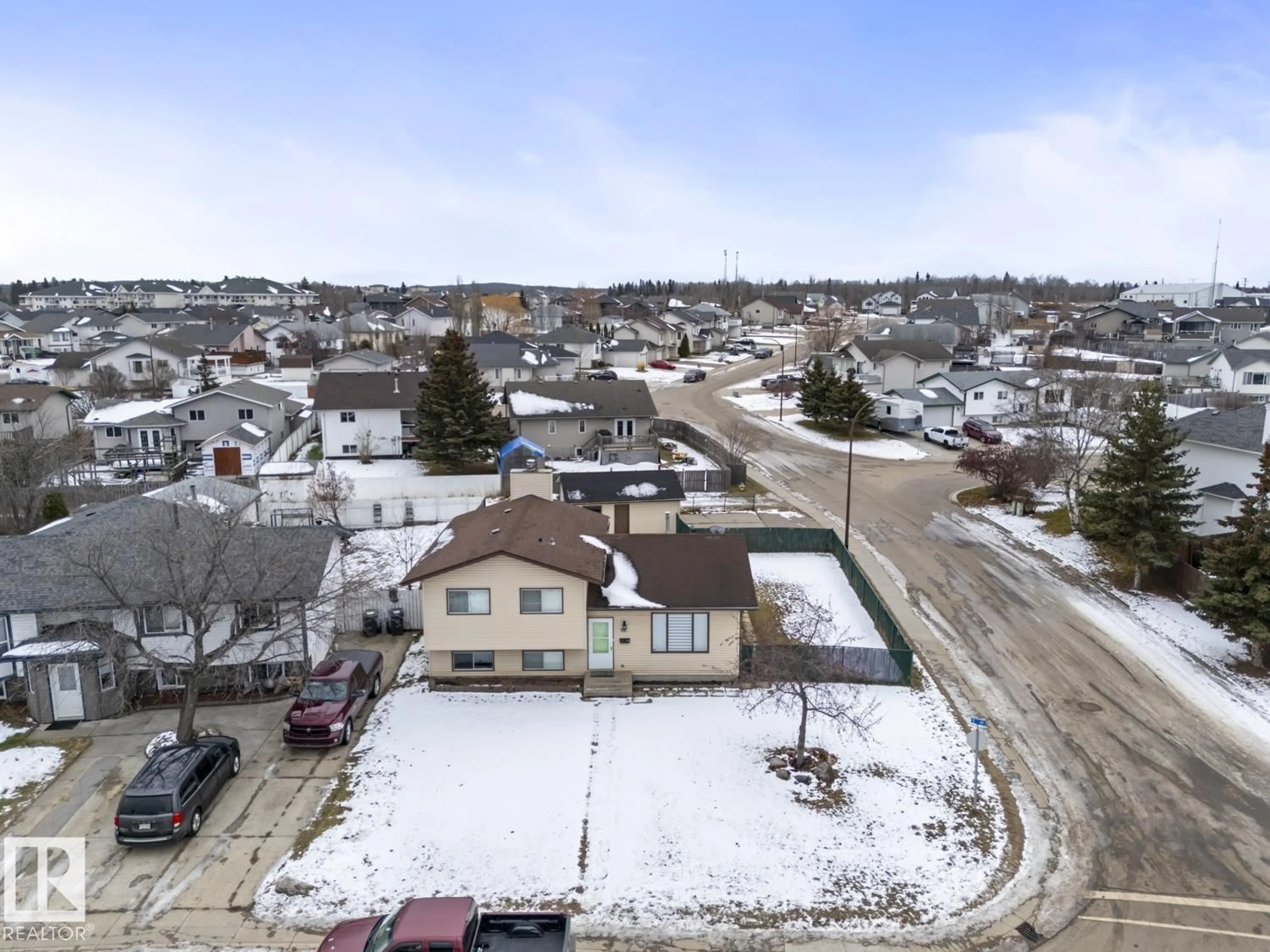 A pic from outside/outdoor area/front of a property/back of a property/a pic from drone, street for 1915 5 AV, Cold Lake Alberta T9M1B7