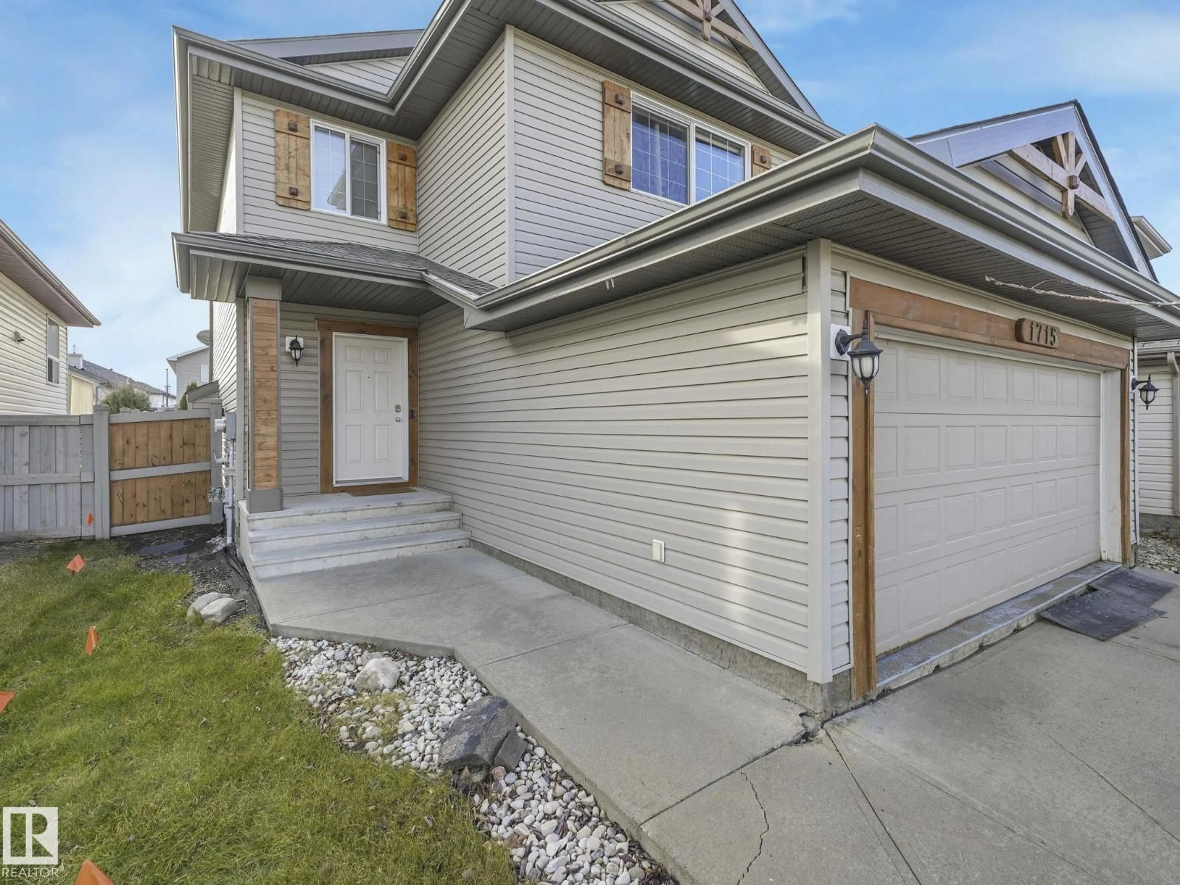 Unknown for 1715 MELROSE CR, Edmonton Alberta T6W0B2